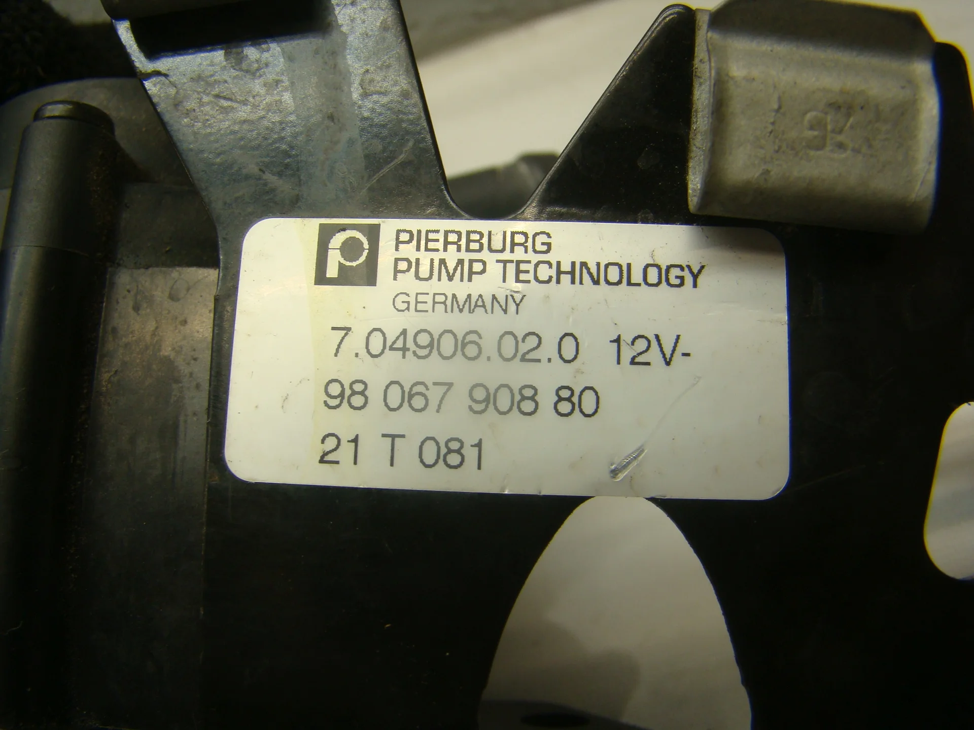 Помпа дополнительной прокачки антифриза Citroen C5 I (X7) CGW 9806790880 - миниатюра 3