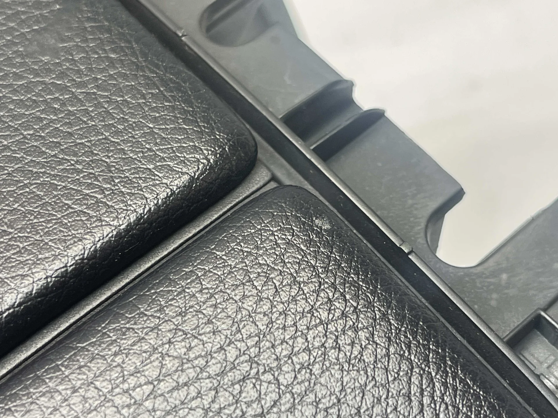 Подлокотник передний Mercedes-Benz X204  A2046802039 - миниатюра 8