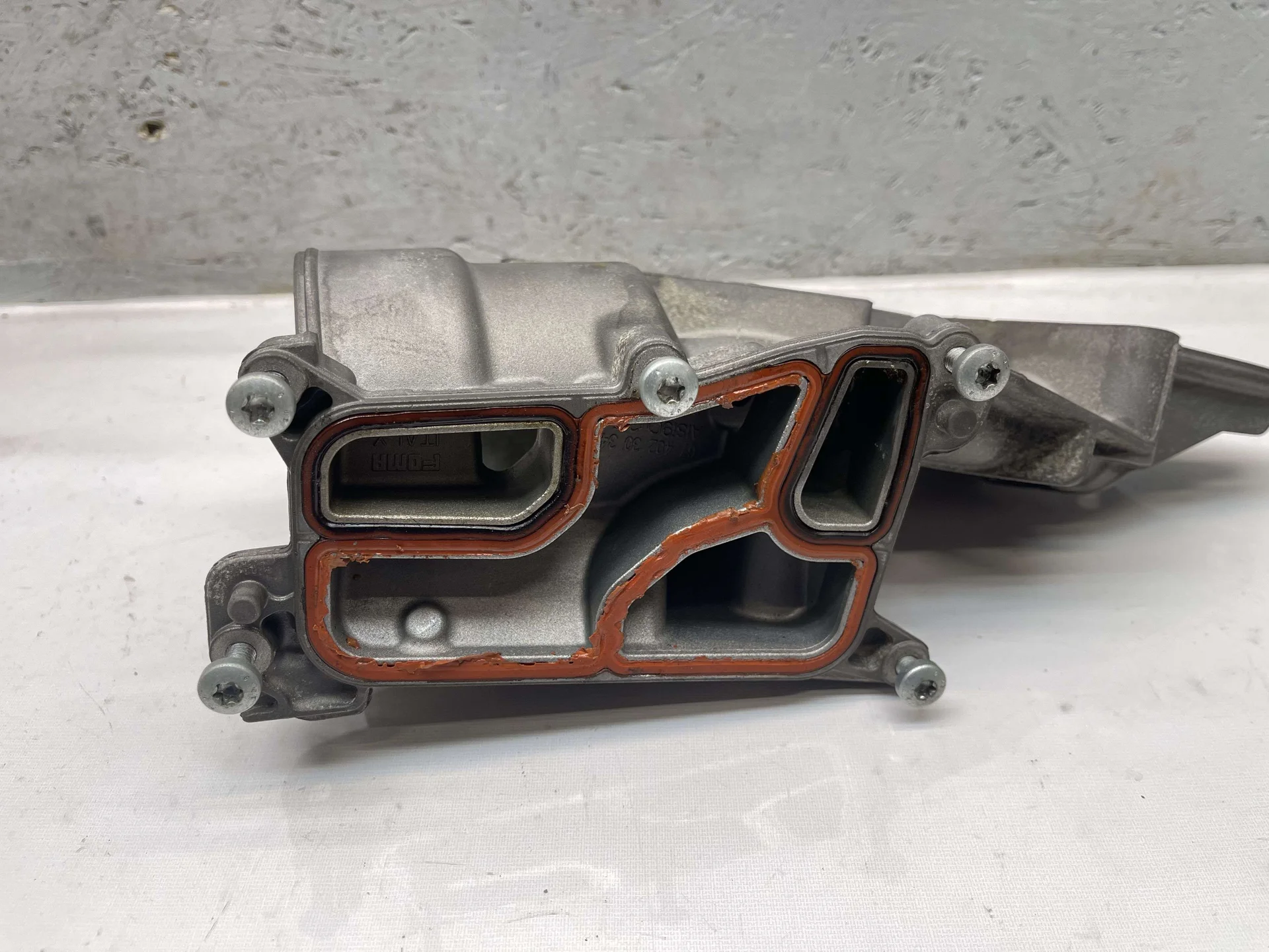 Корпус масляного фильтра Mercedes-Benz W164 272 A2721800410 - миниатюра 2