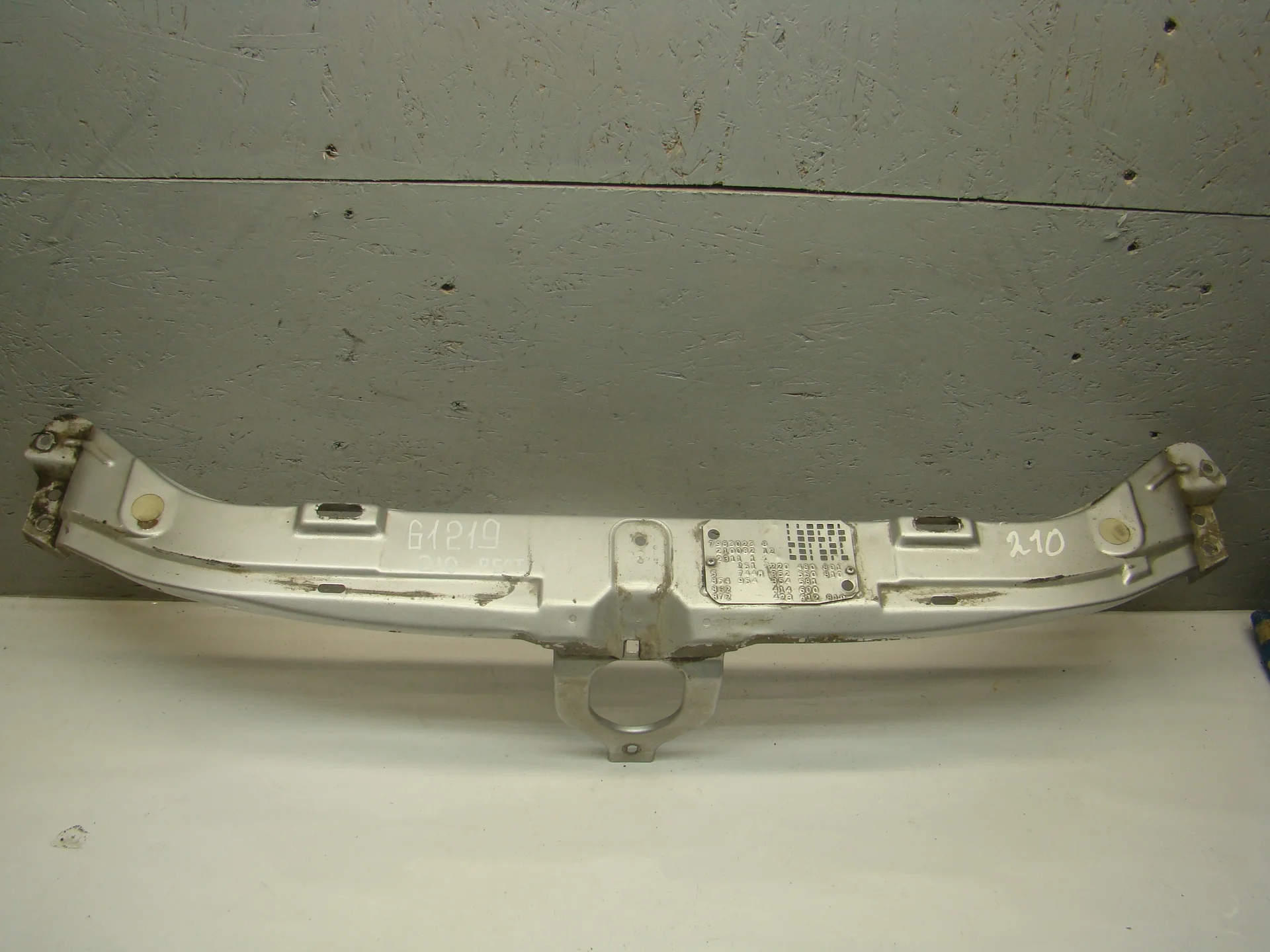 Панель передняя (телевизор) Mercedes-Benz W210 112 A2106202572 - миниатюра 2