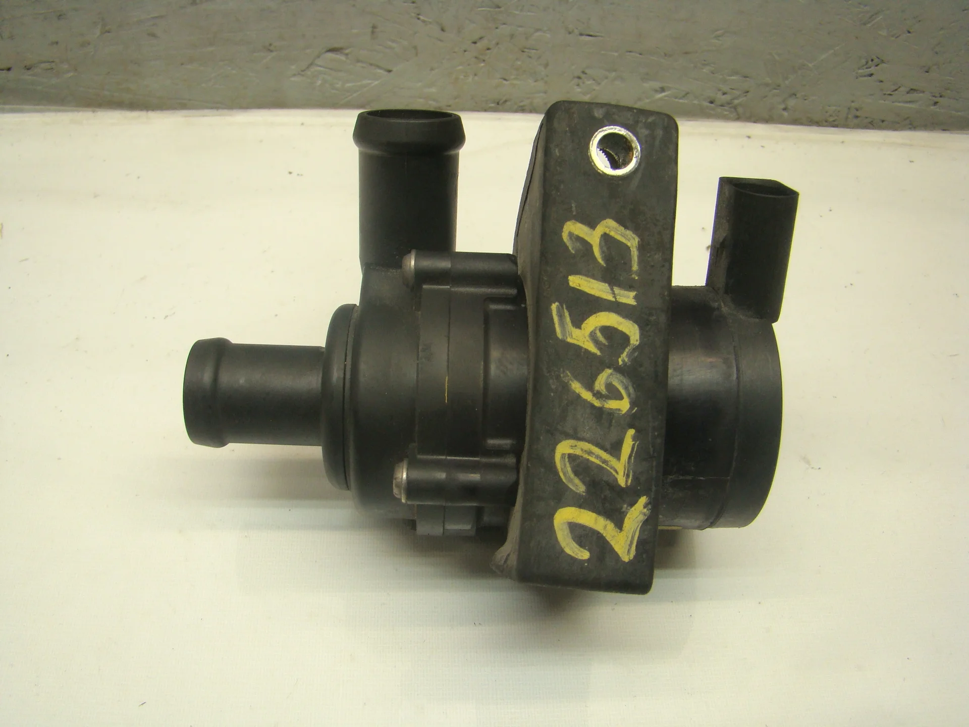 Помпа дополнительной прокачки антифриза Volkswagen Passat VI 3C (B6) CDA 1K0965561JJ - миниатюра 2