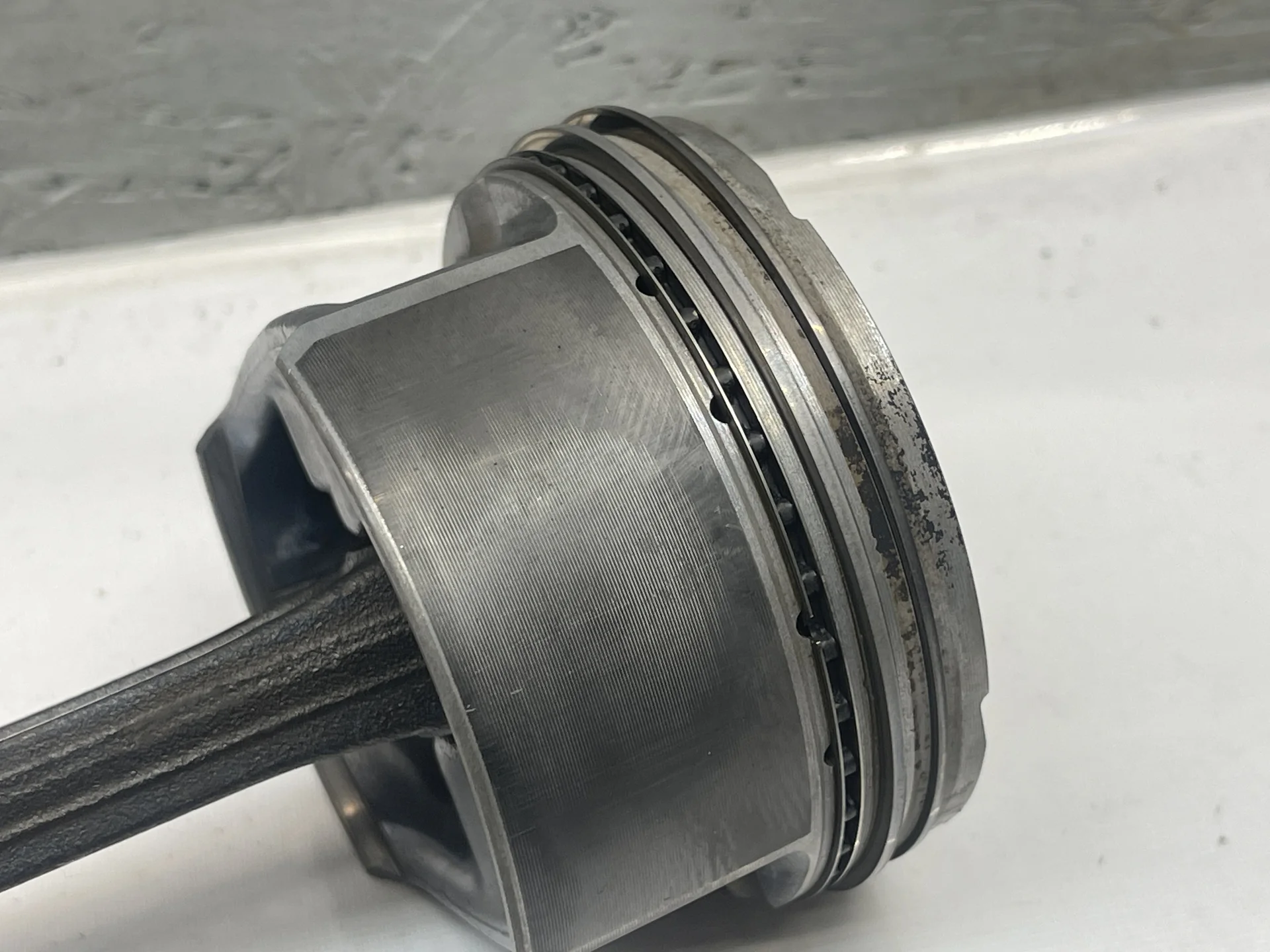 Поршень с шатуном Mercedes-Benz W203 271 A2710302117 - миниатюра 2