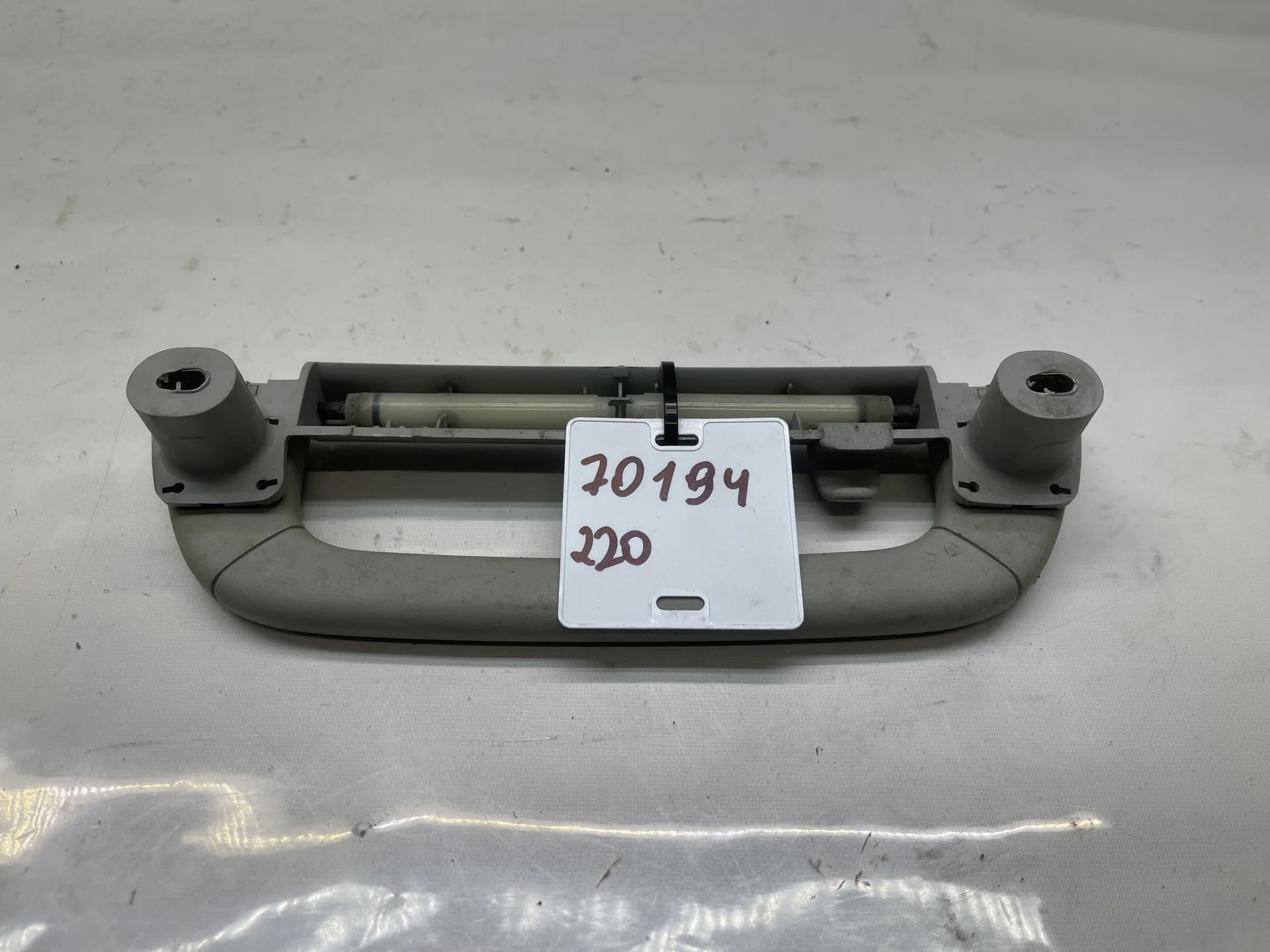 Поручень потолочный Mercedes-Benz W220 A2208100551 - миниатюра 2