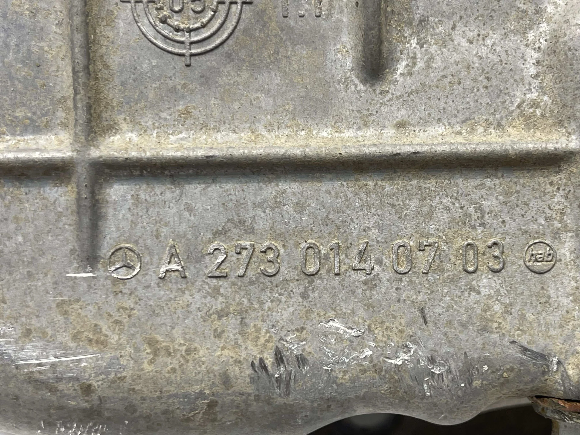 Поддон двигателя нижний  Mercedes-Benz W221 273 A2730140703 - миниатюра 3