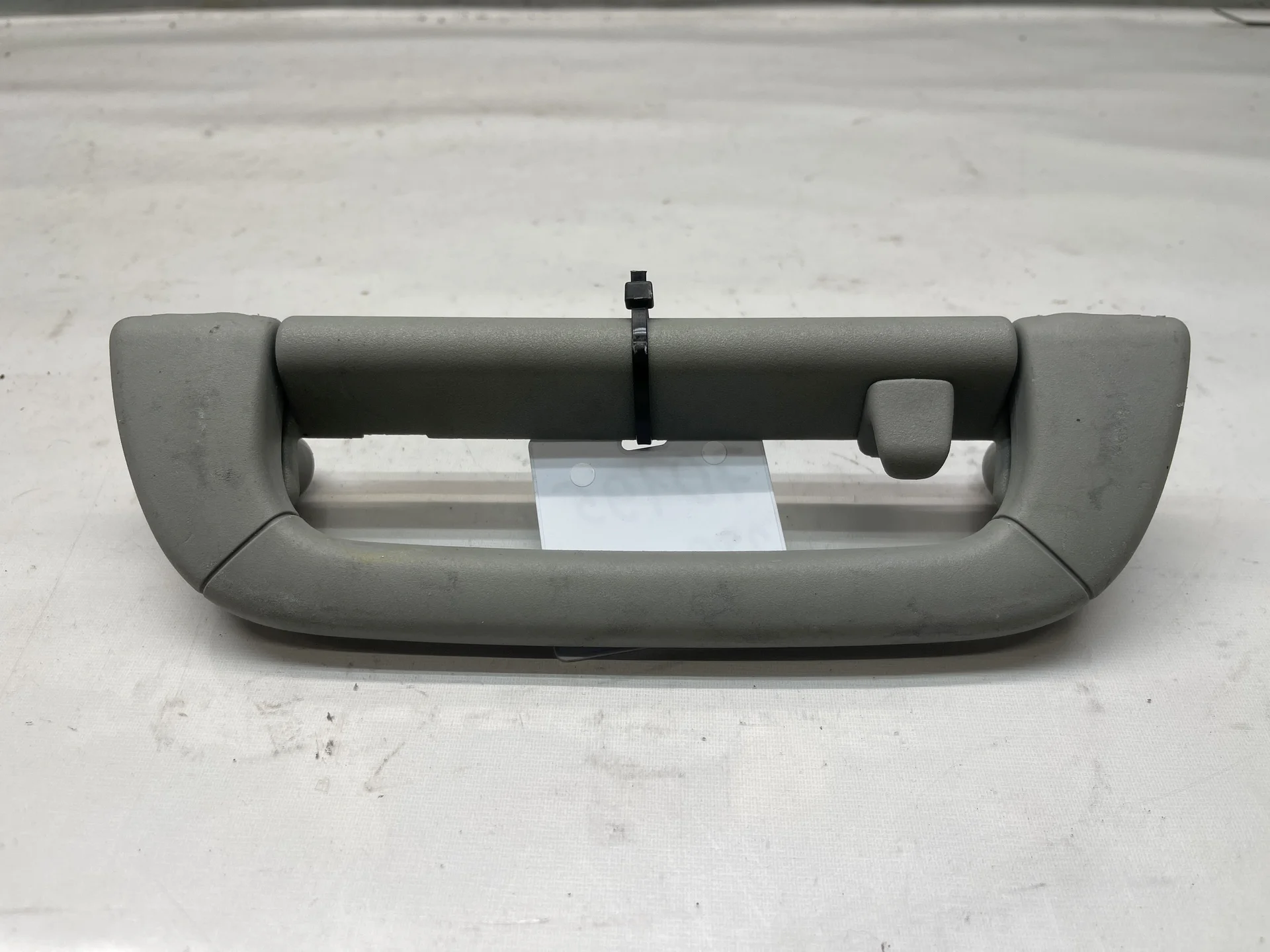 Поручень потолочный Mercedes-Benz W220 A2208100551 - изображение 1