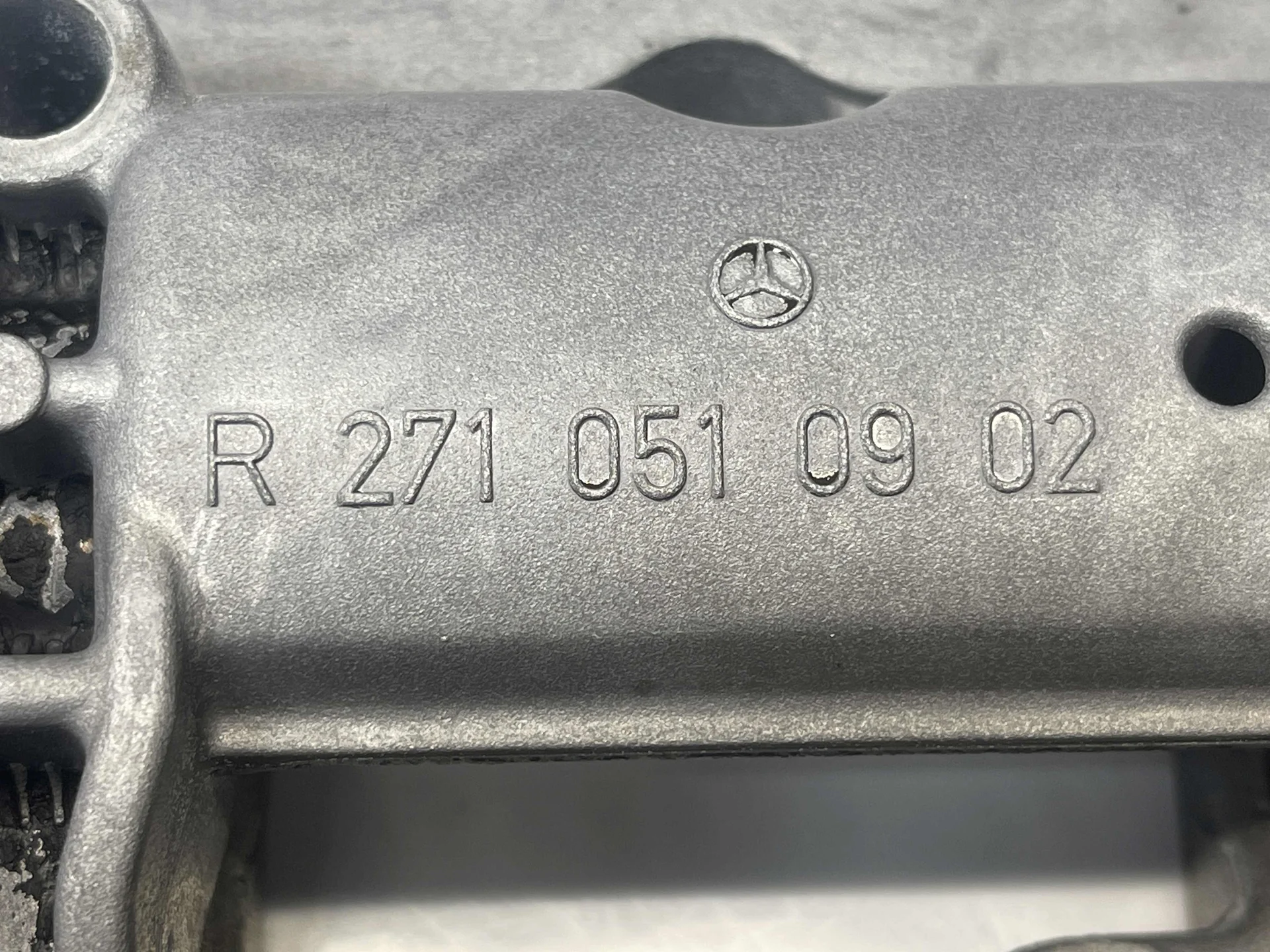 Постель распредвала Mercedes-Benz W203 271 A2710510902 - миниатюра 5