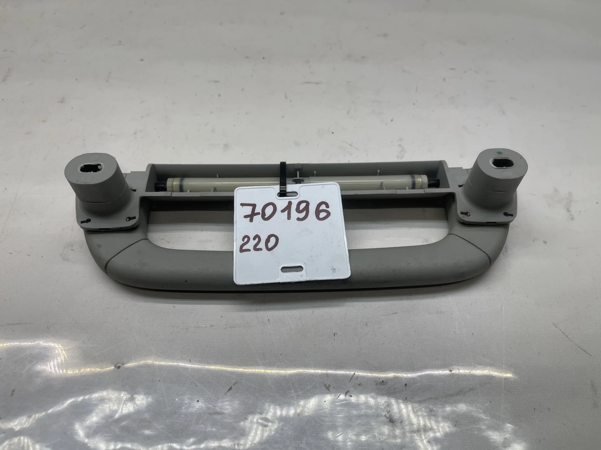 Поручень потолочный Mercedes-Benz W220 A2208100551 - миниатюра 2