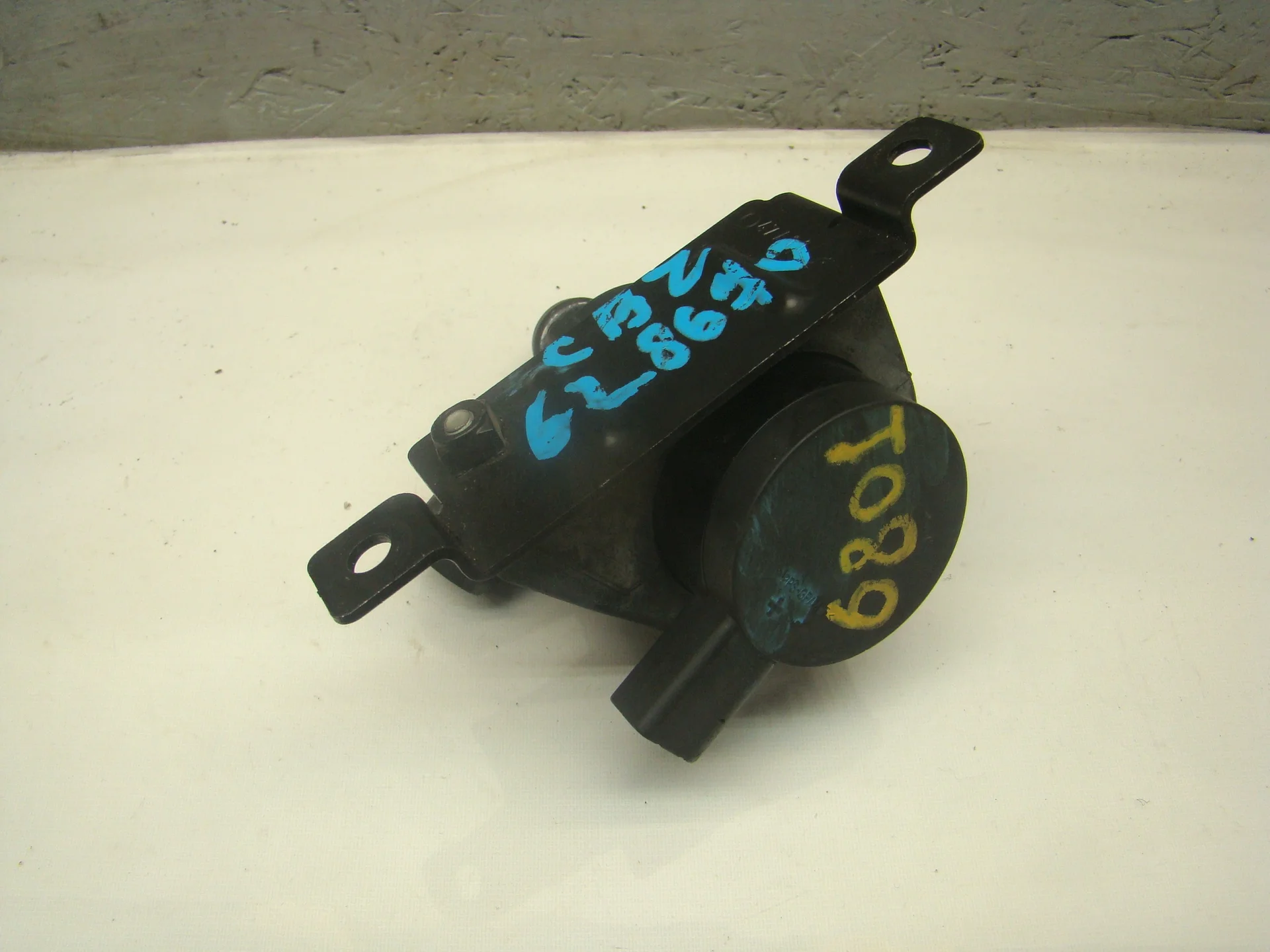 Помпа дополнительной прокачки антифриза Volkswagen Golf V 5K (Mk5) CBZ 1K0965561L - миниатюра 2