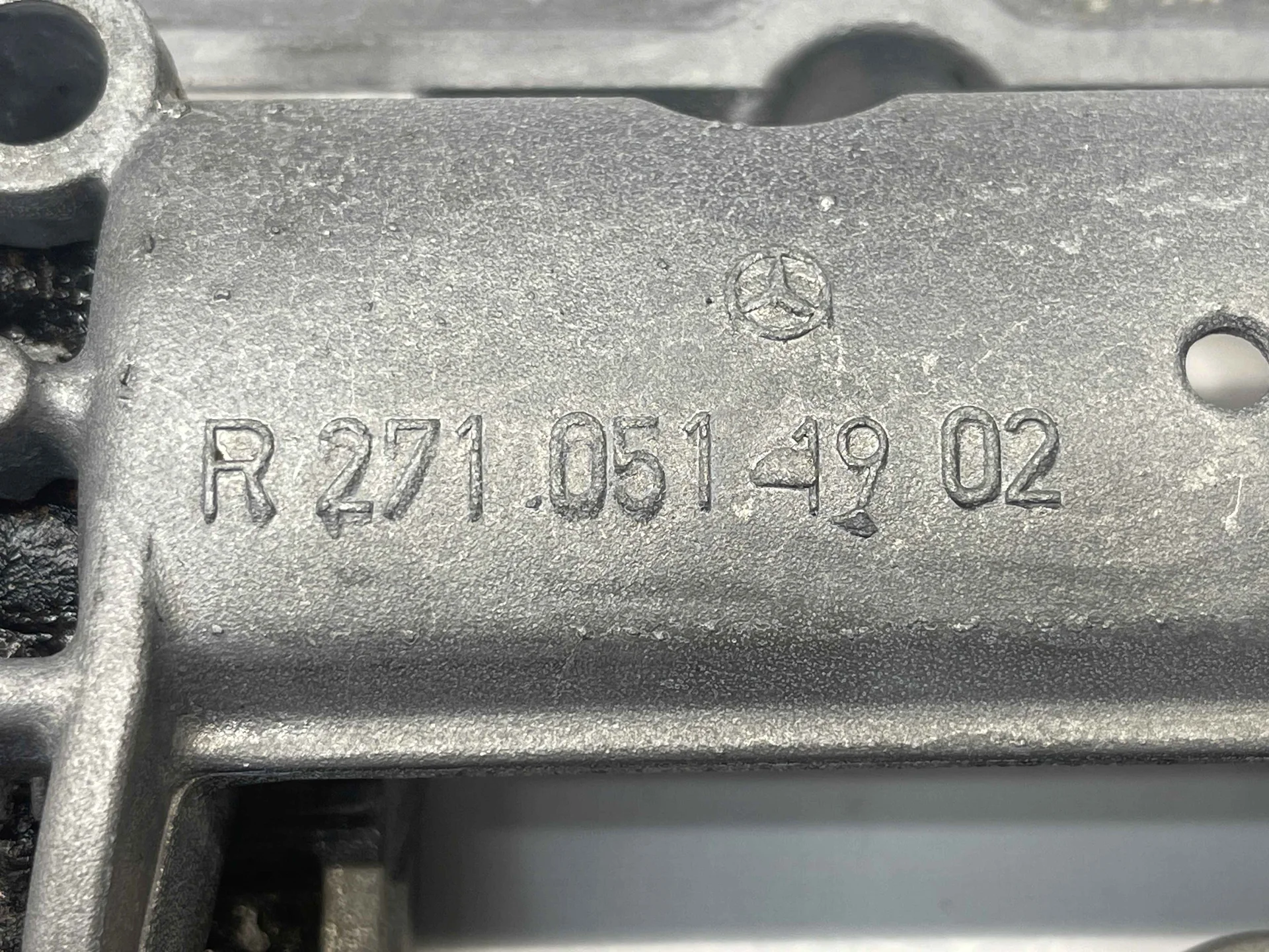 Постель распредвала Mercedes-Benz W203 271 A2710511902 - миниатюра 5