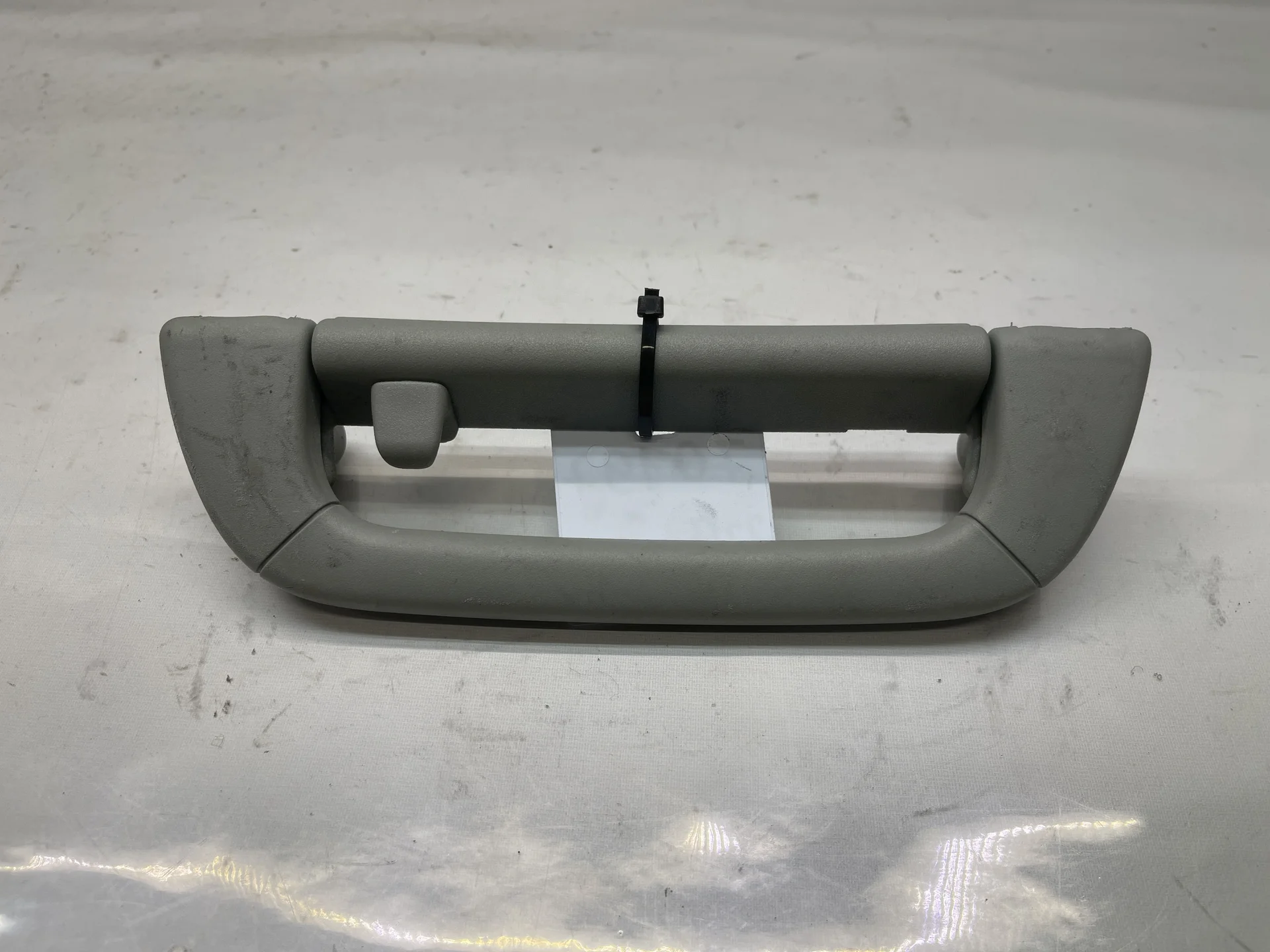 Поручень потолочный Mercedes-Benz W220 A2208100551