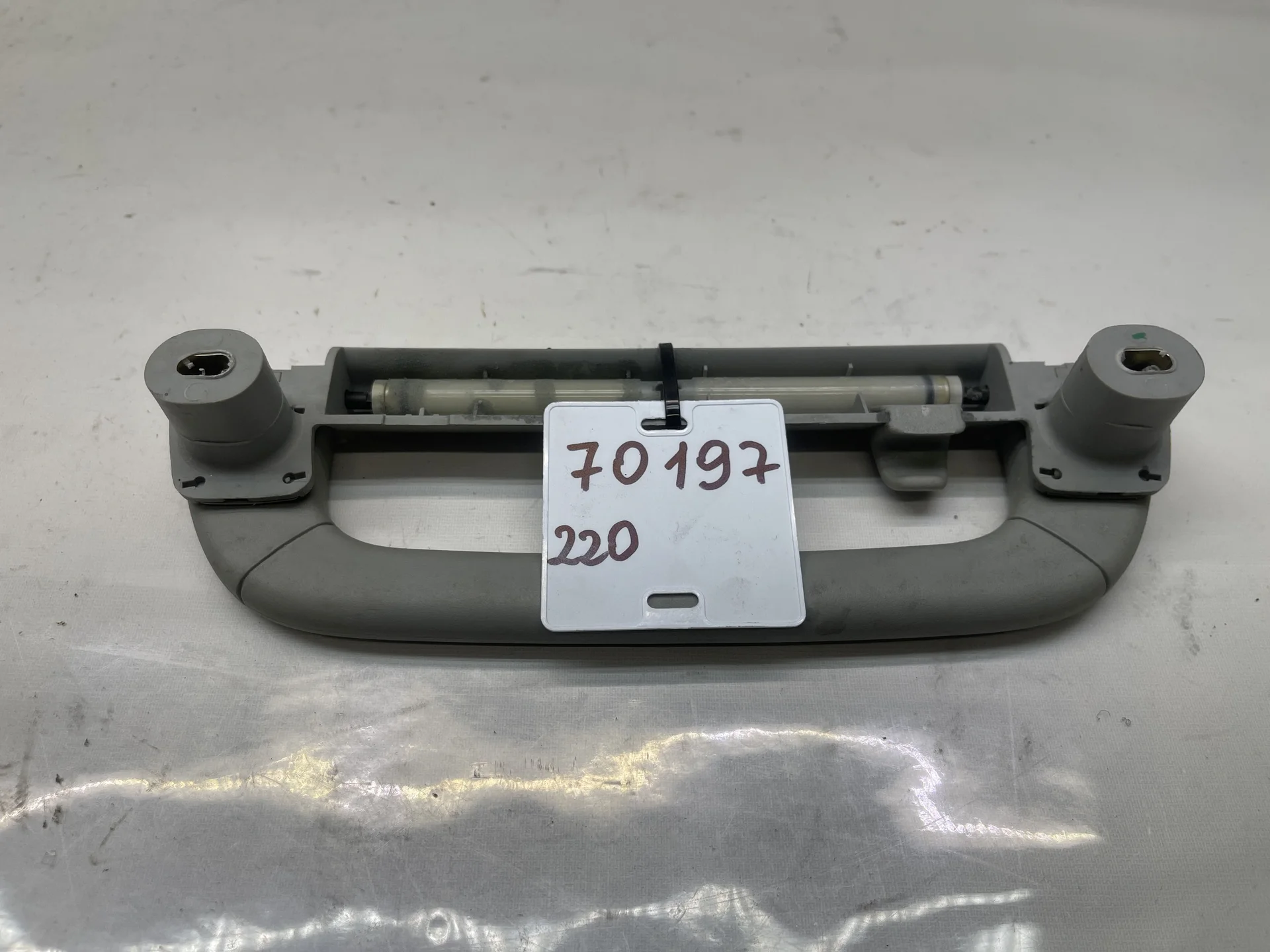 Поручень потолочный Mercedes-Benz W220 A2208100551 - миниатюра 2