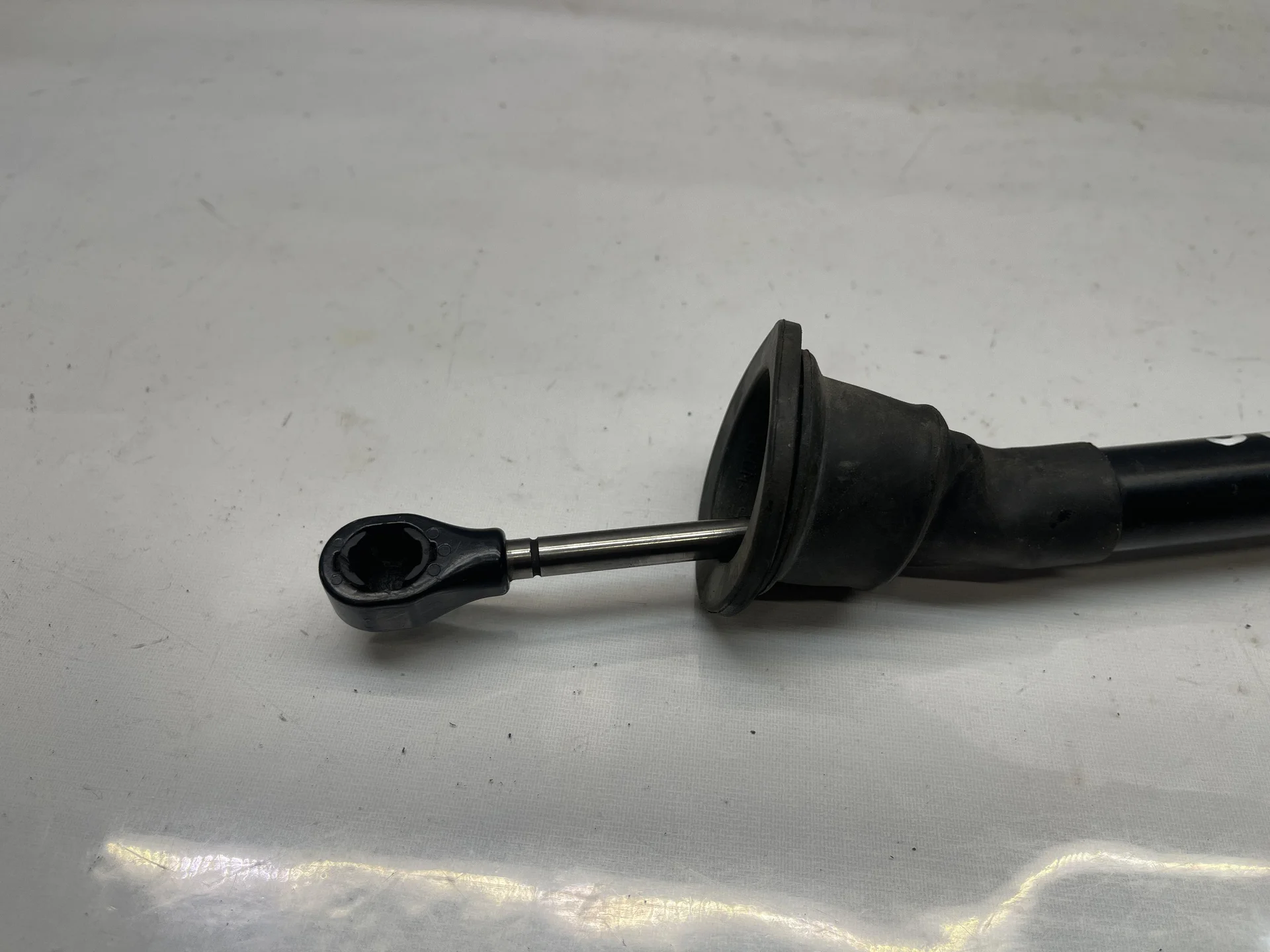 Ограничитель двери передний Mercedes-Benz W216 A2167200116 - миниатюра 3