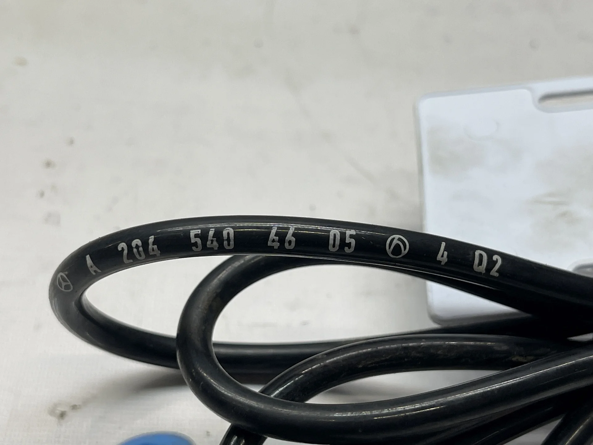 Проводка датчика износа передних колодок  Mercedes-Benz W204  A2045404605 - миниатюра 4