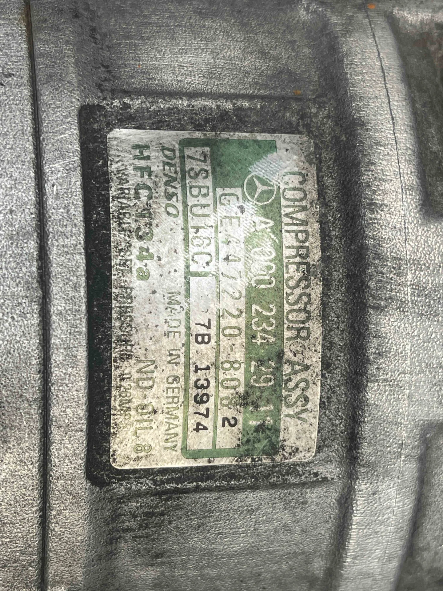 Компрессор кондиционера Mercedes-Benz W210 112 A0002307011 - миниатюра 4
