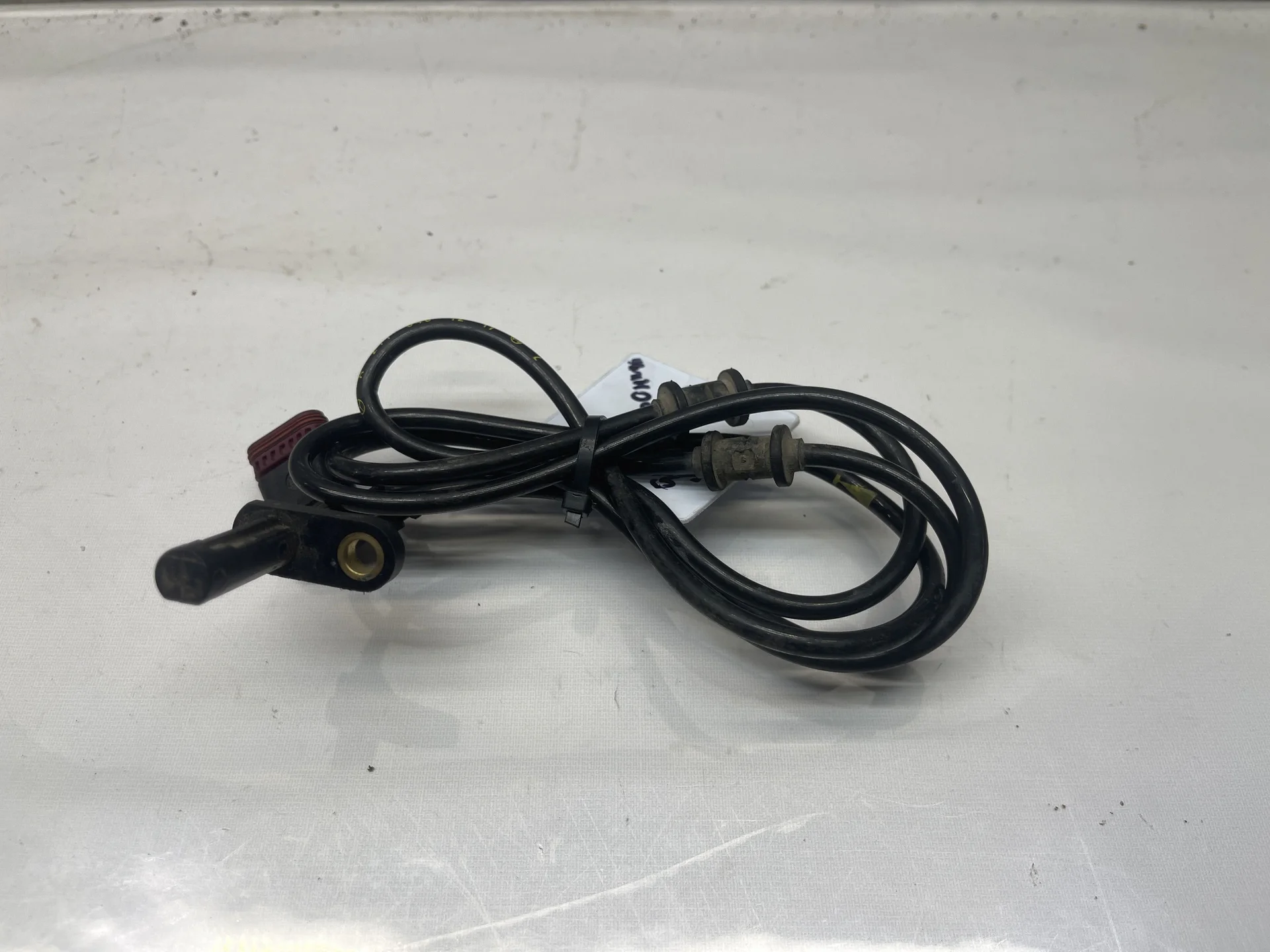 Датчик ABS задний Mercedes-Benz W211 A2115401217 - изображение 1