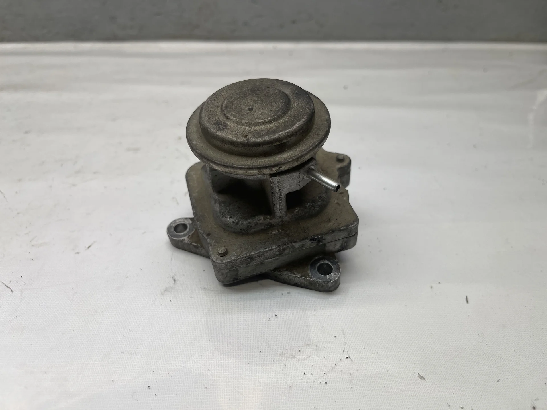 Клапан ЕГР Mercedes-Benz W211 272 A0021407460 - миниатюра 2