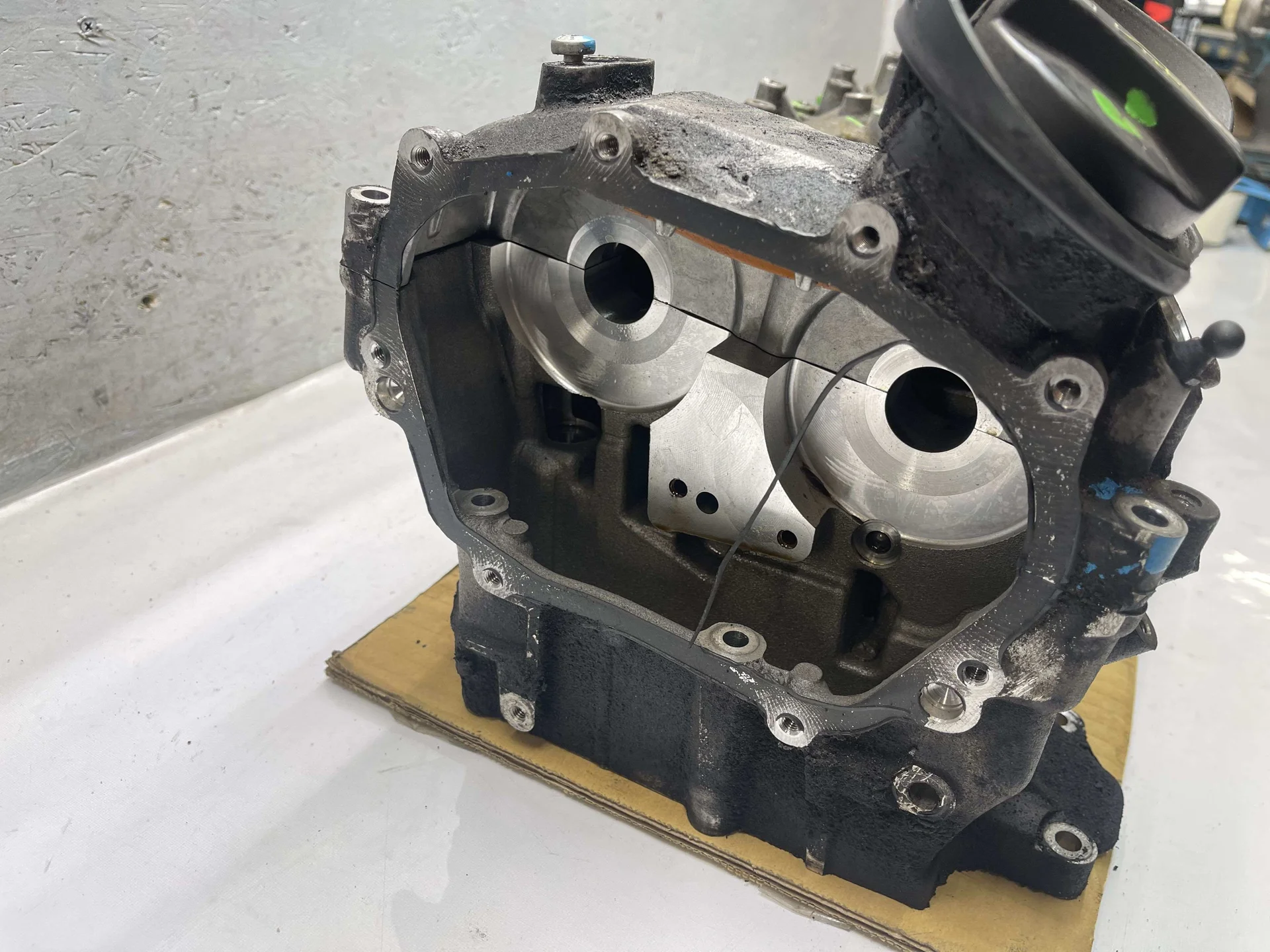 Головка блока цилиндров правая Mercedes-Benz W221 278 A2780107220 - миниатюра 2