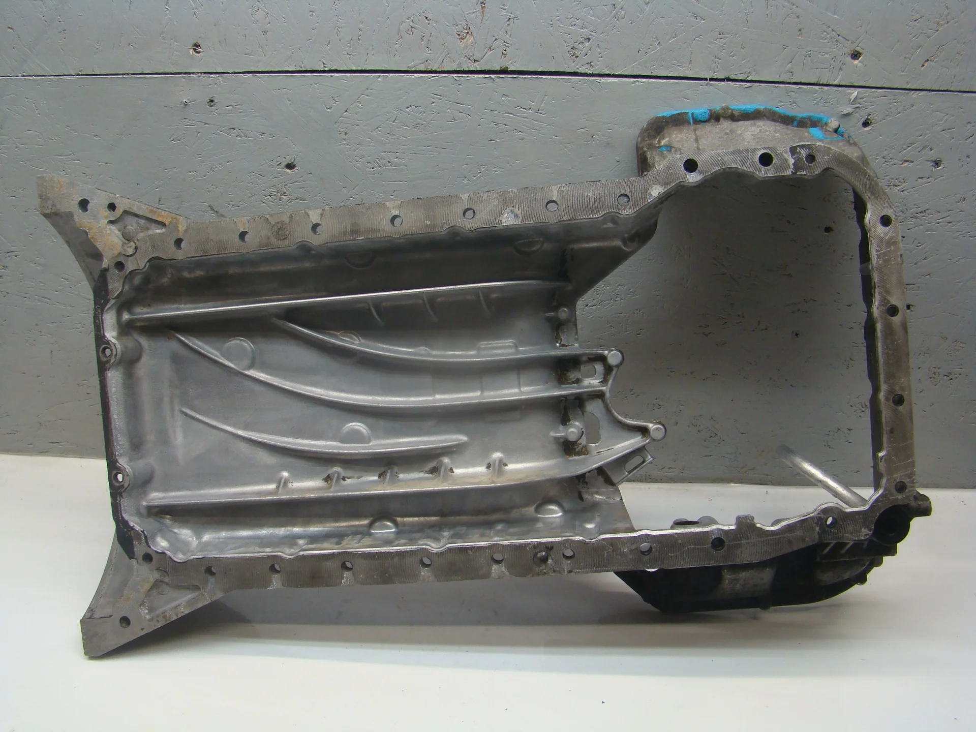 Поддон двигателя верхний Mercedes-Benz W221 278 A2780142302 - миниатюра 2
