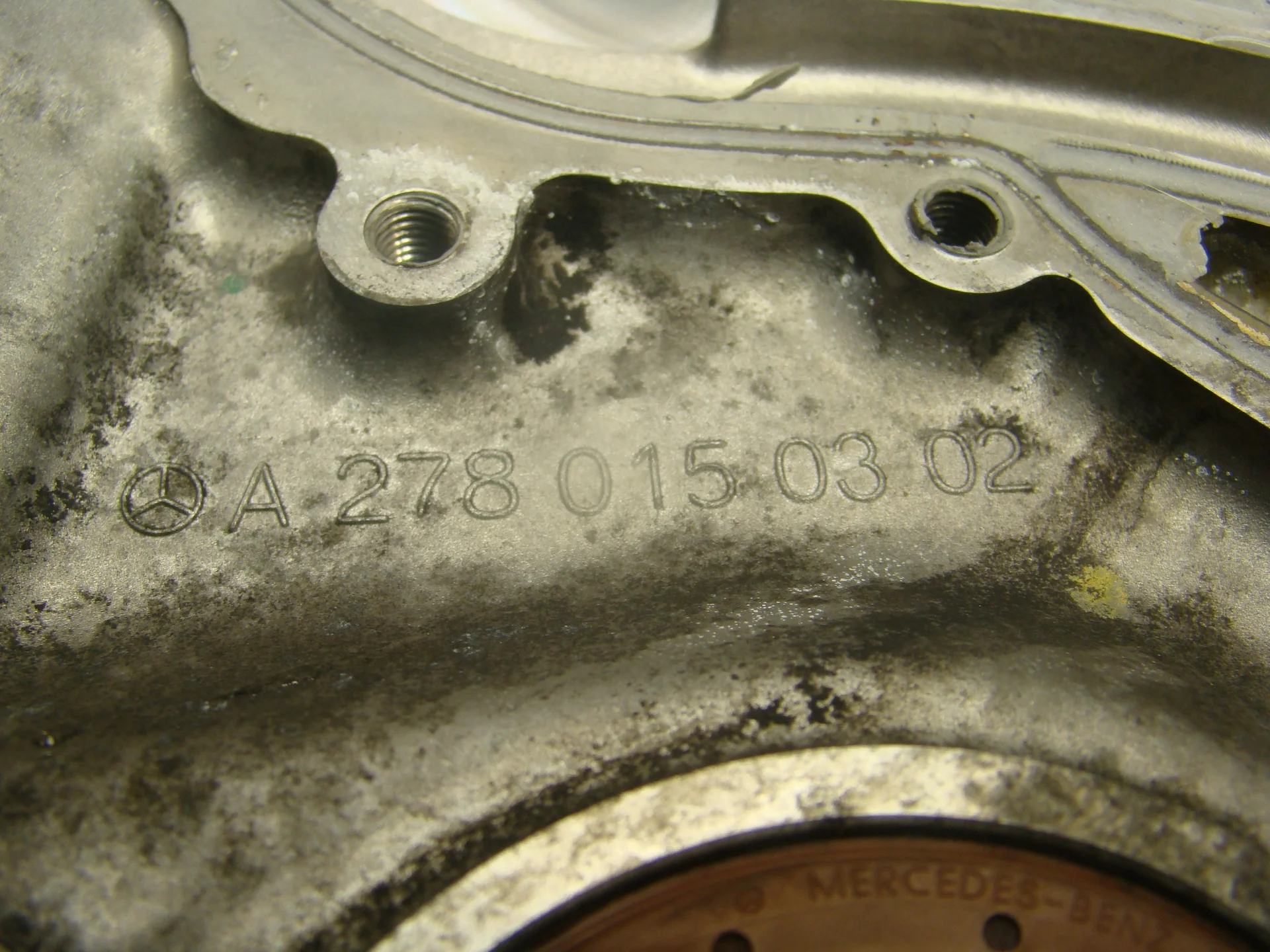 Крышка двигателя передняя Mercedes-Benz W221 278 A2780150302 - миниатюра 3