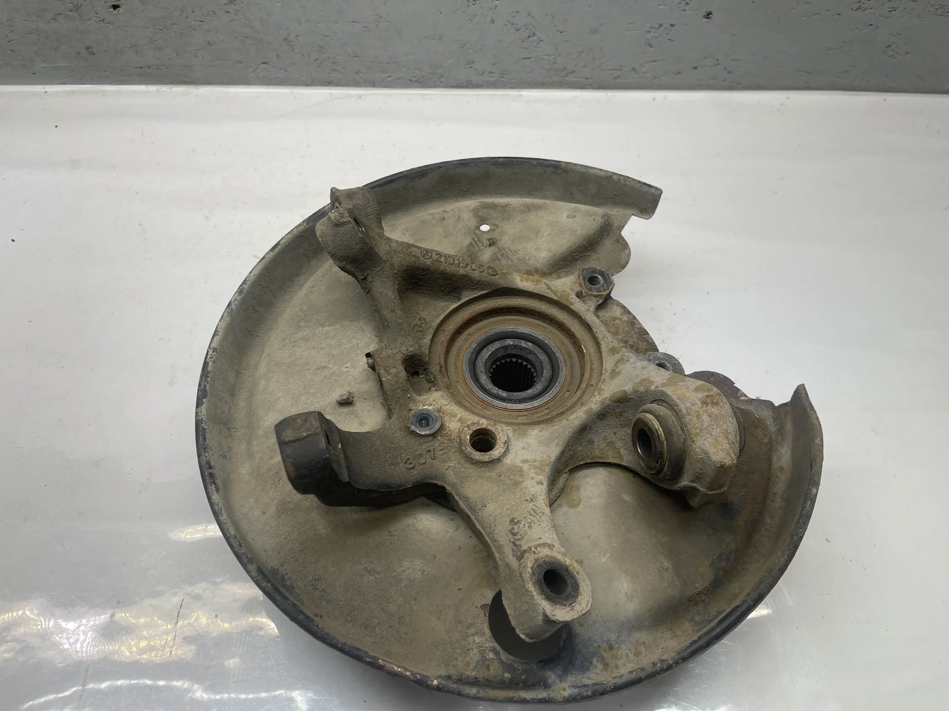 Кулак задний правый Mercedes-Benz W210 112 A2103509208 - миниатюра 2