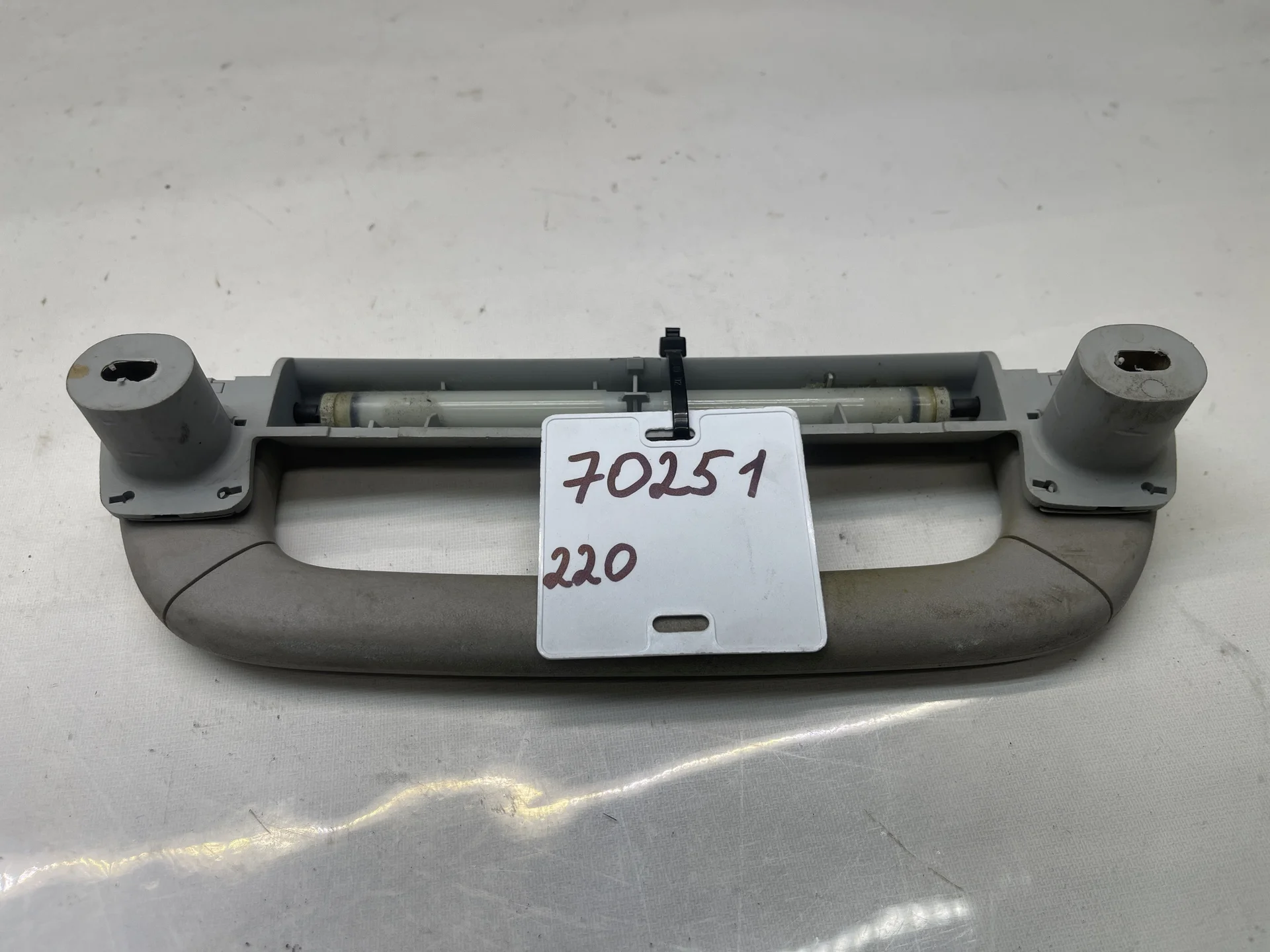 Поручень потолочный Mercedes-Benz W220  A2208100551 - миниатюра 2