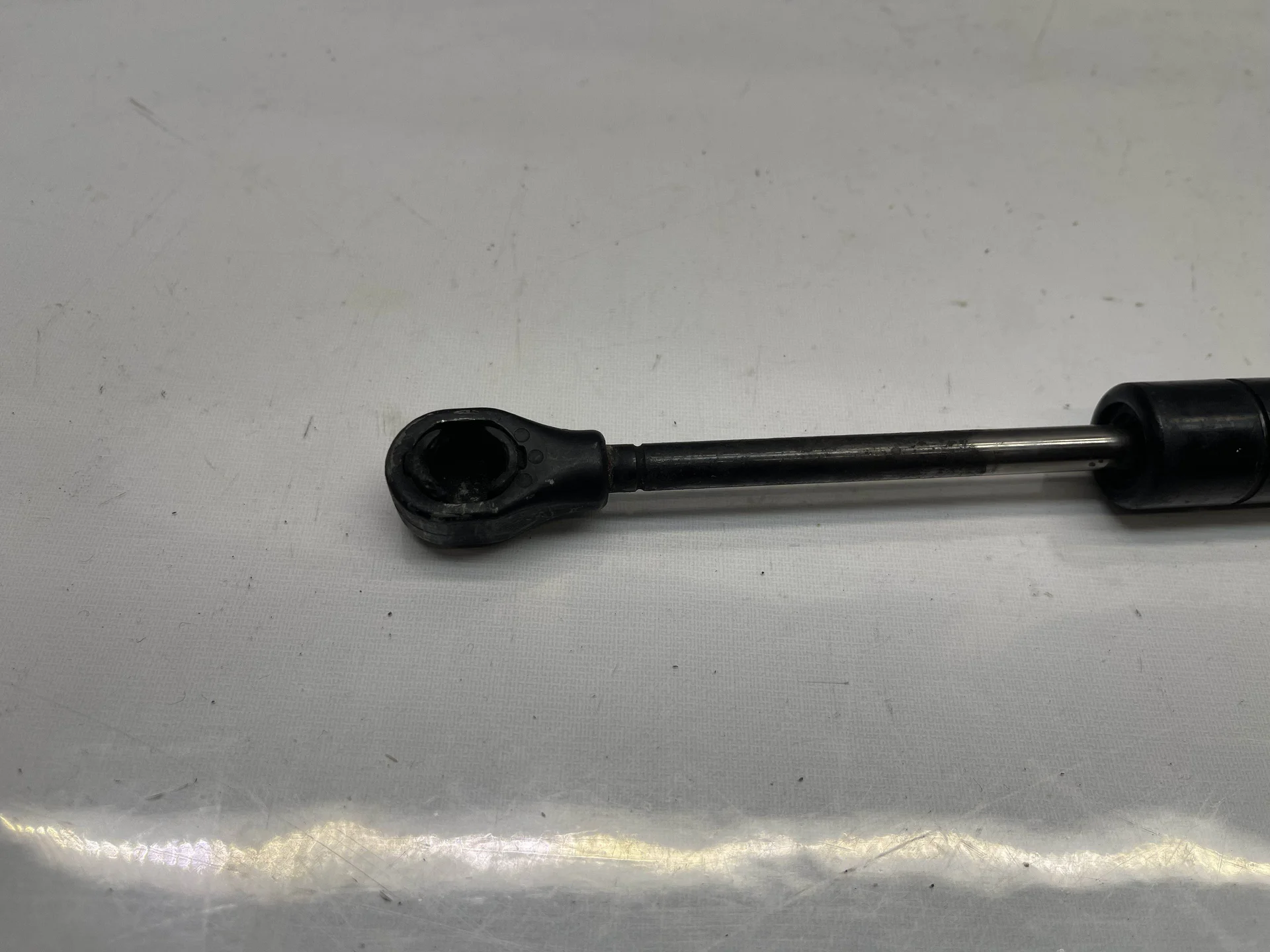 Ограничитель двери передний Mercedes-Benz W221  A2217200716 - миниатюра 3