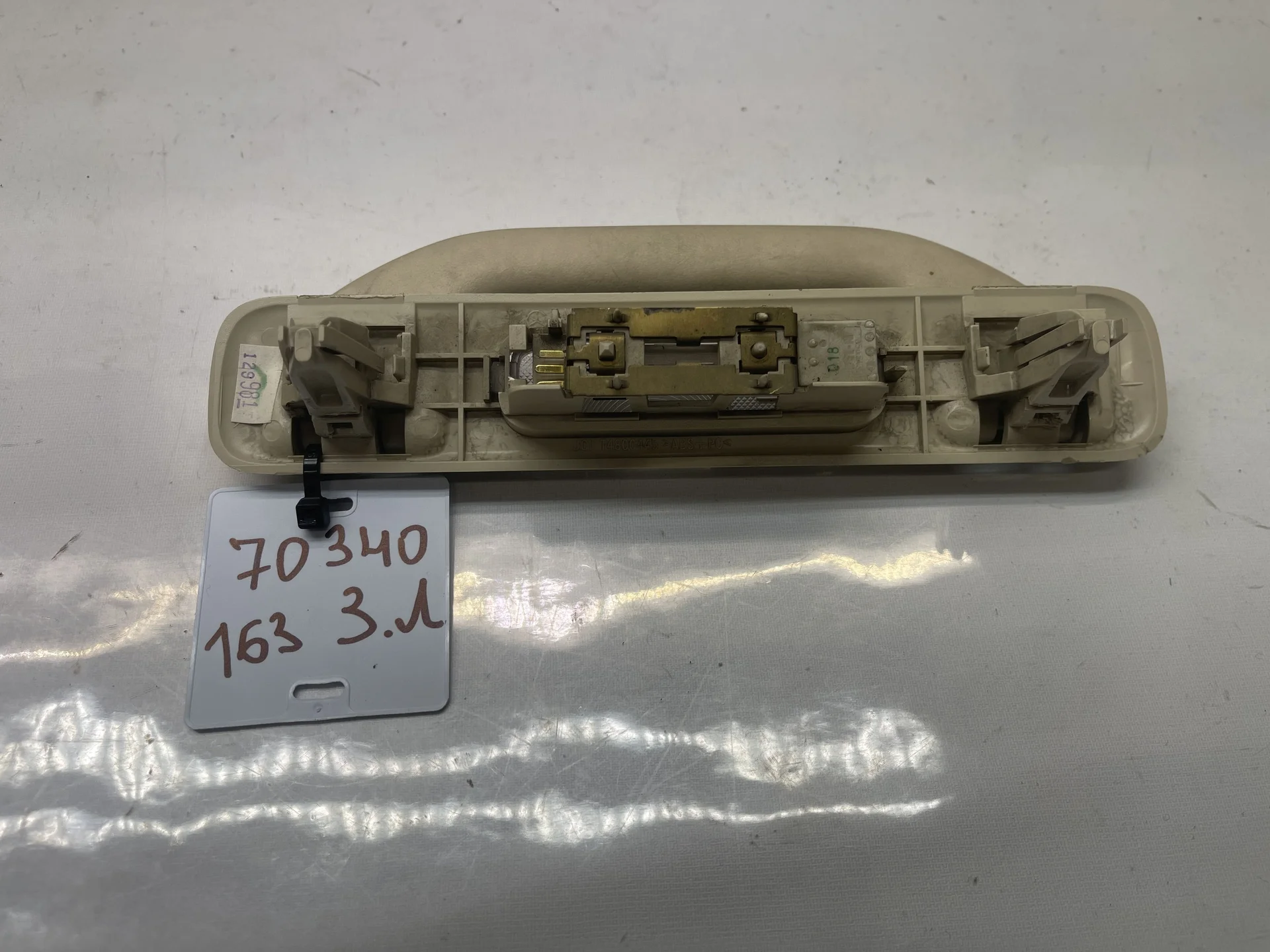 Поручень потолочный задний левый Mercedes-Benz W163 A1638100551 - миниатюра 2