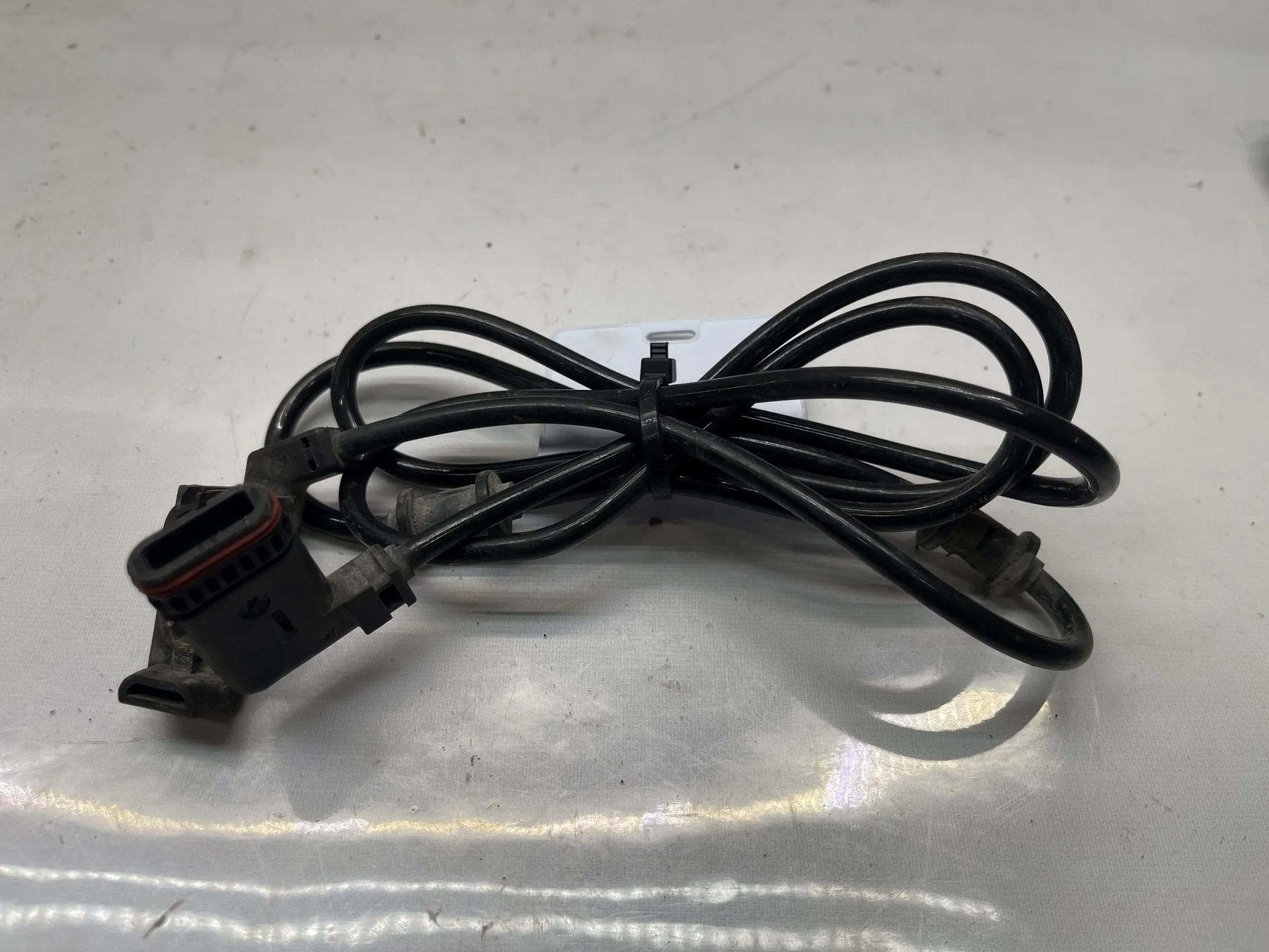 Проводка датчика износа передних колодок Mercedes-Benz W220 A2205453028 - изображение 1