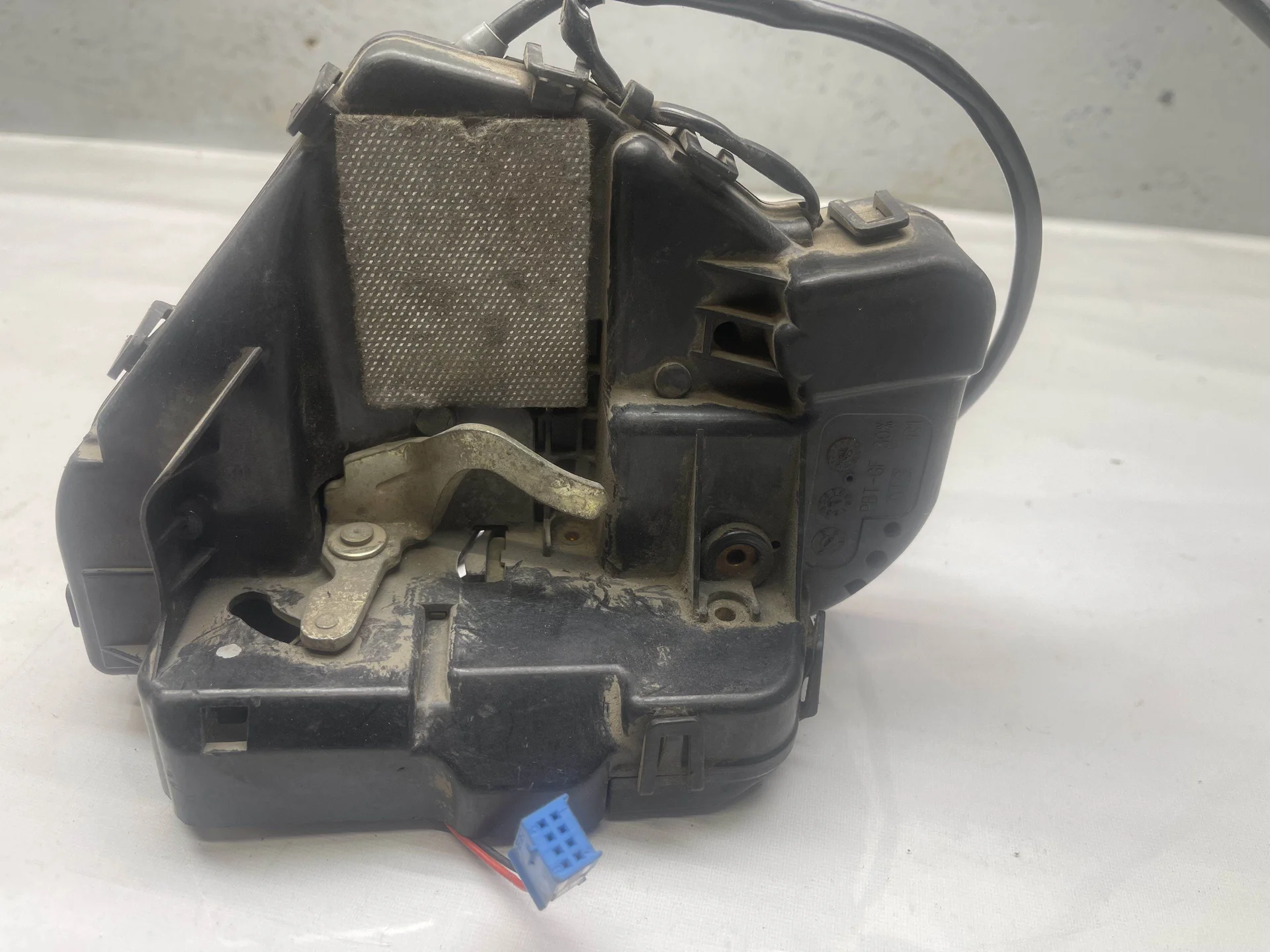 Замок двери задней правой Mercedes-Benz W211 A2117300635 - миниатюра 3