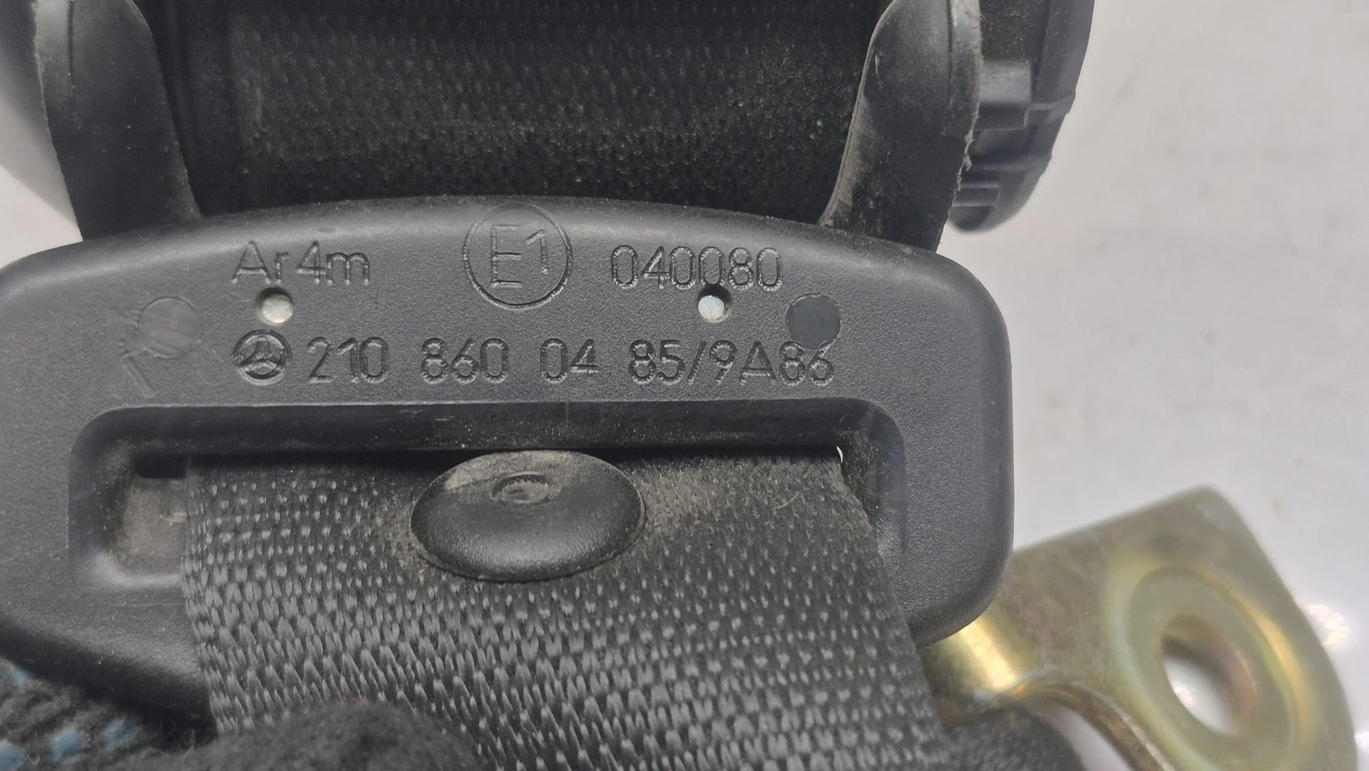 Ремень безопасности задний правый Mercedes-Benz W210 A2108600485 - миниатюра 3