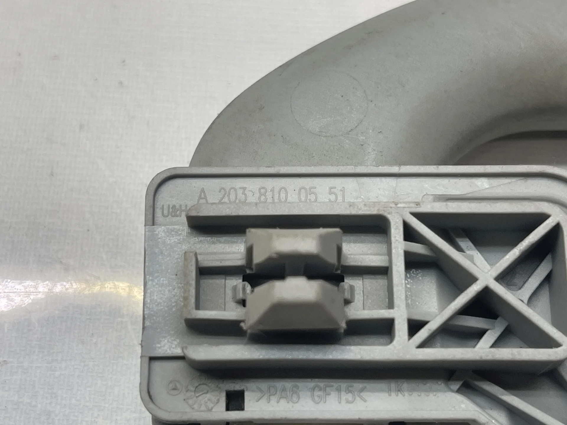 Поручень потолочный задний Mercedes-Benz W203  A2038100551 - миниатюра 3