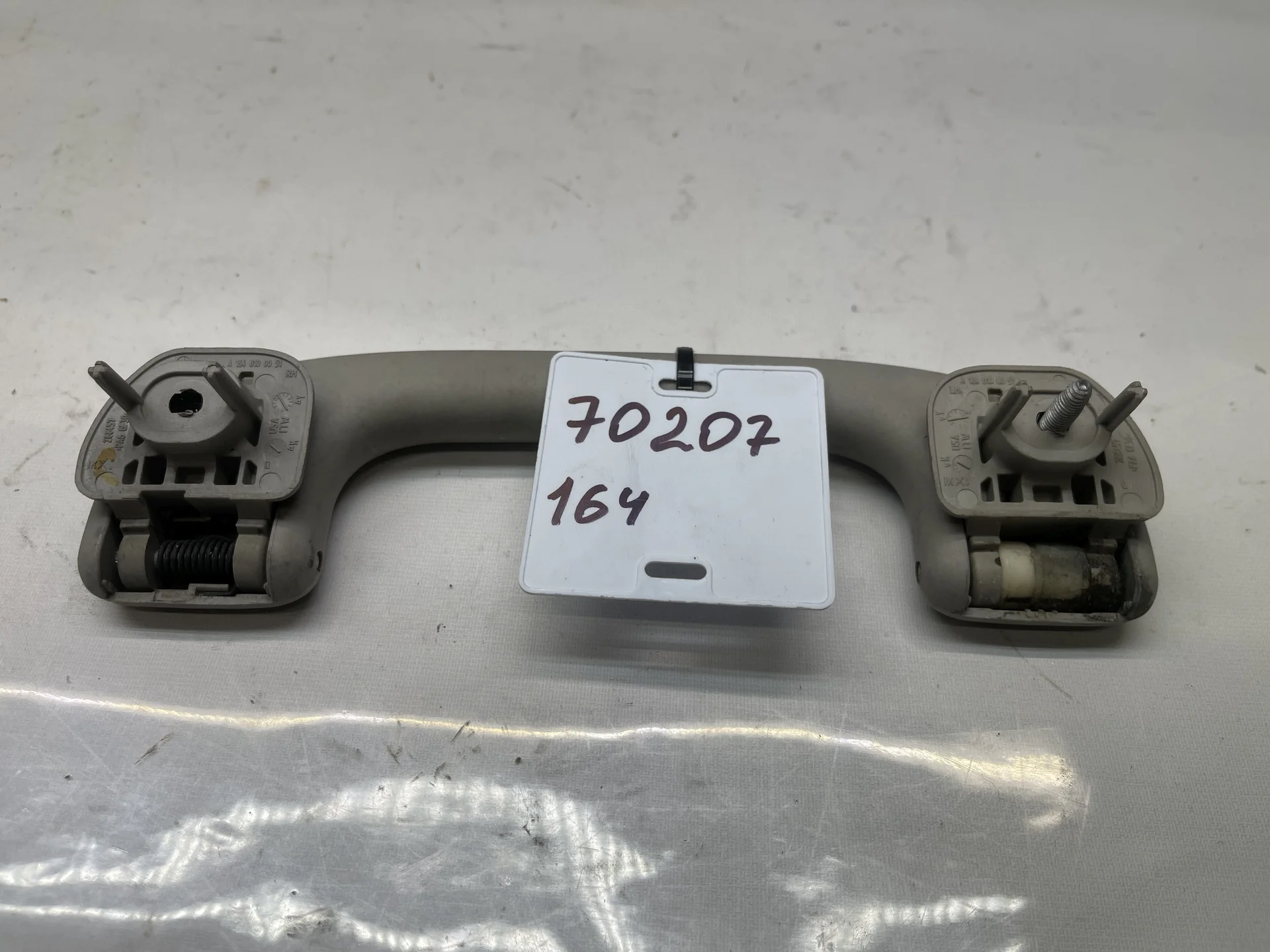 Поручень потолочный передний Mercedes-Benz W203  A2038100551 - миниатюра 2