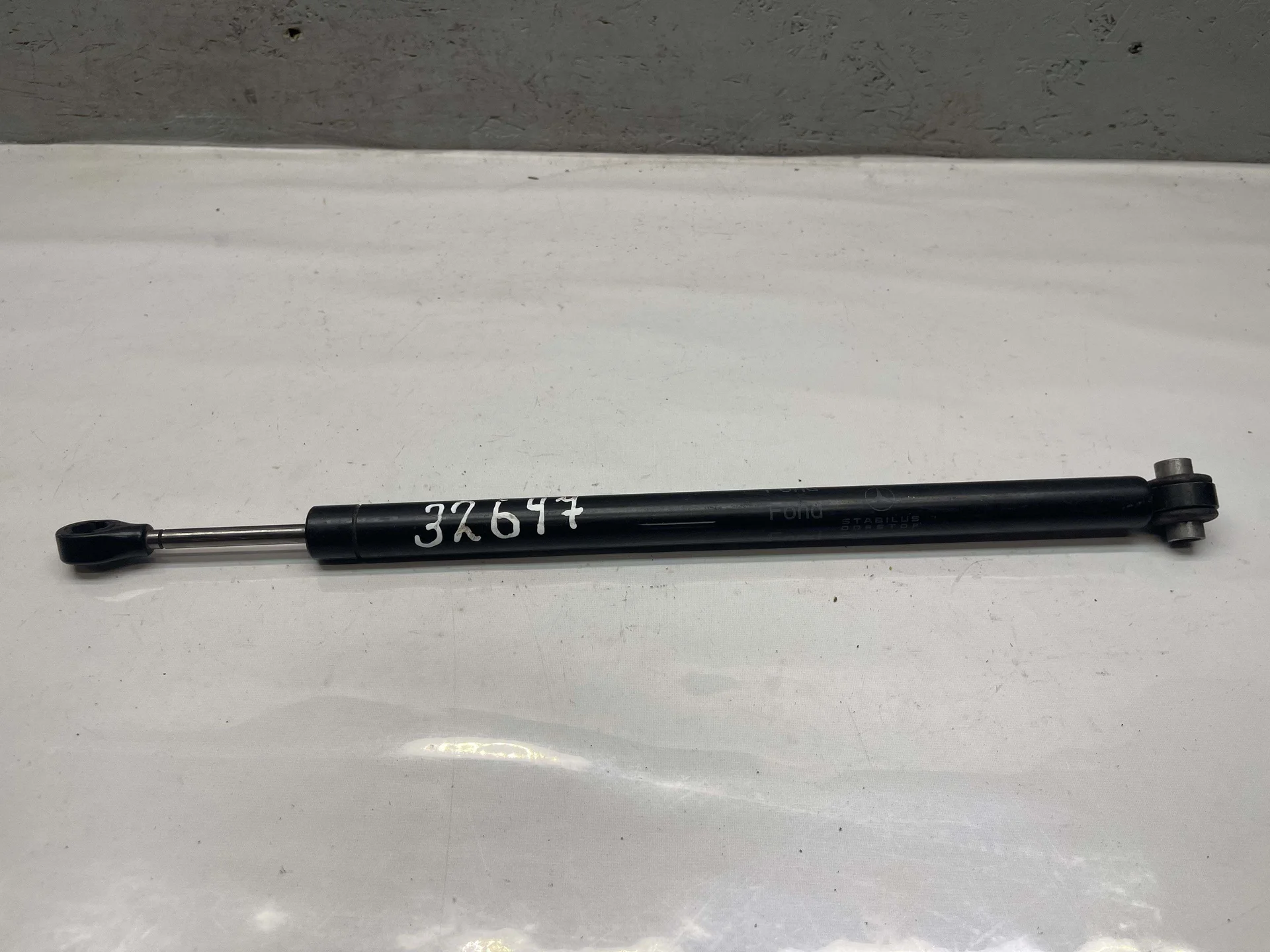 Ограничитель двери задний Mercedes-Benz W221 A2217300516 - изображение 1