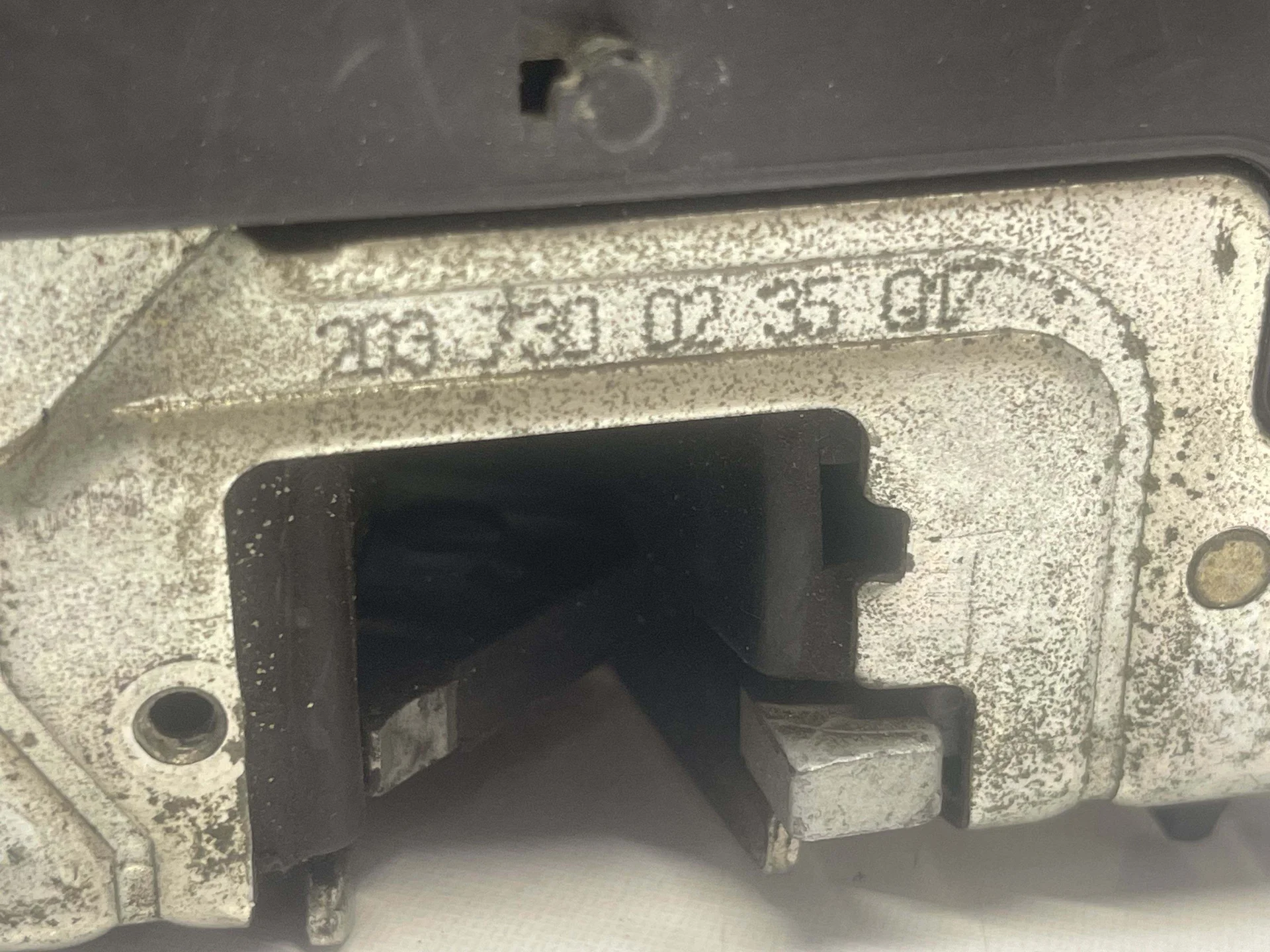 Замок двери задней правой Mercedes-Benz W203 A2037300235 - миниатюра 2