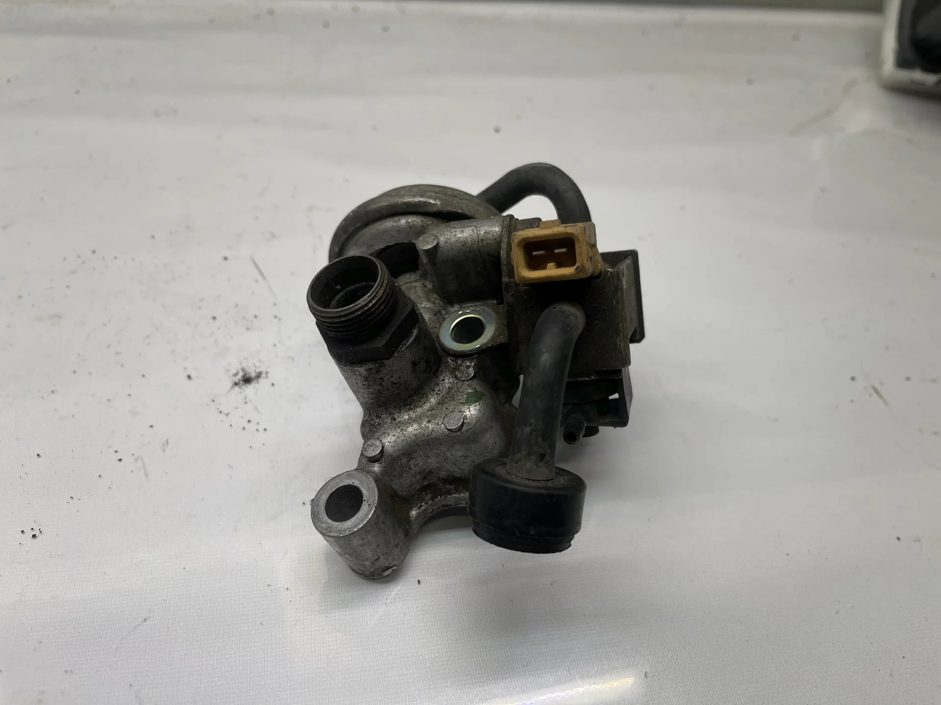 Клапан ЕГР Mercedes-Benz W211 112 A1121400060 - миниатюра 2