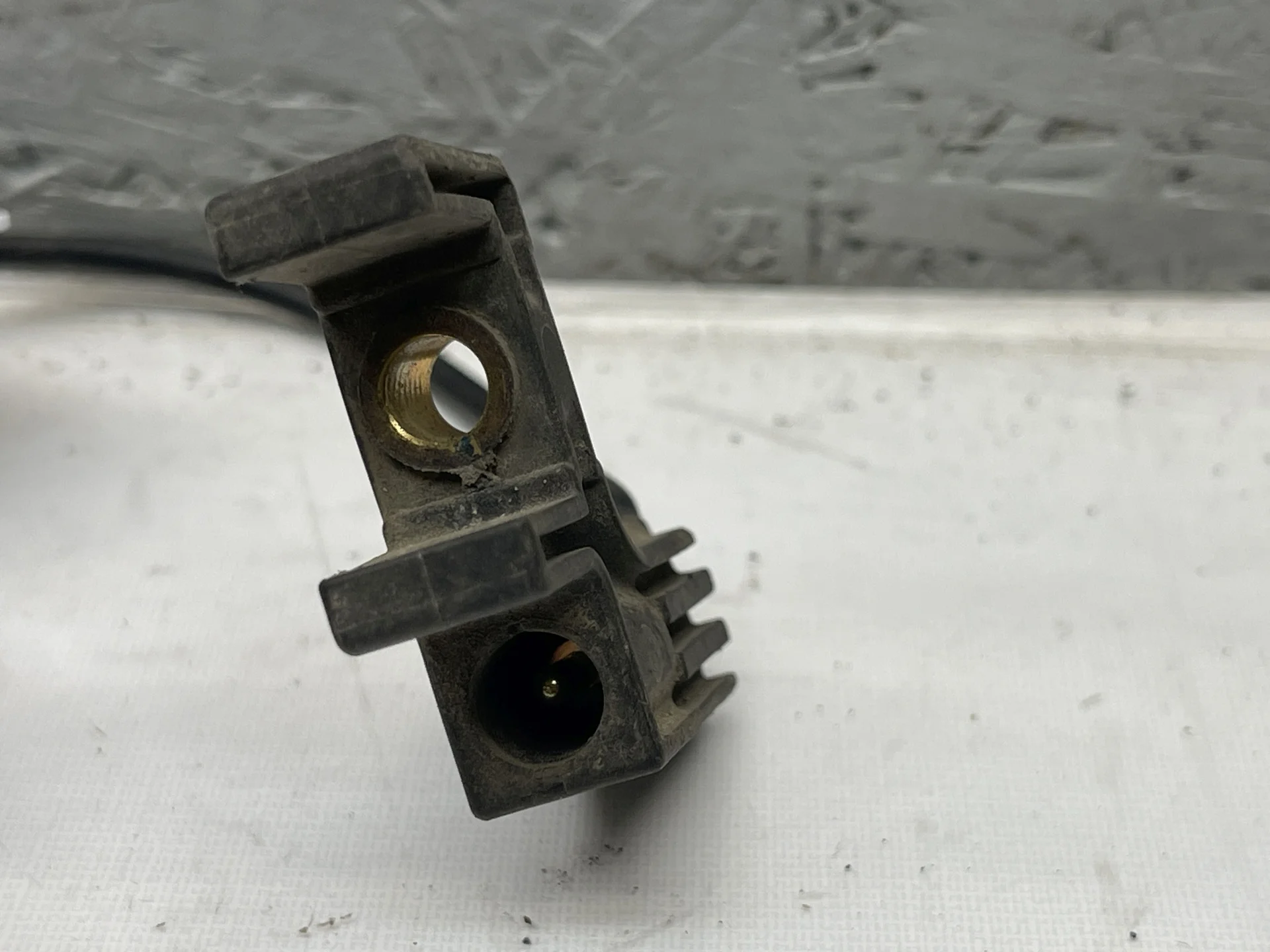Проводка датчика износа передних колодок  Mercedes-Benz W163  A1635408805 - миниатюра 3