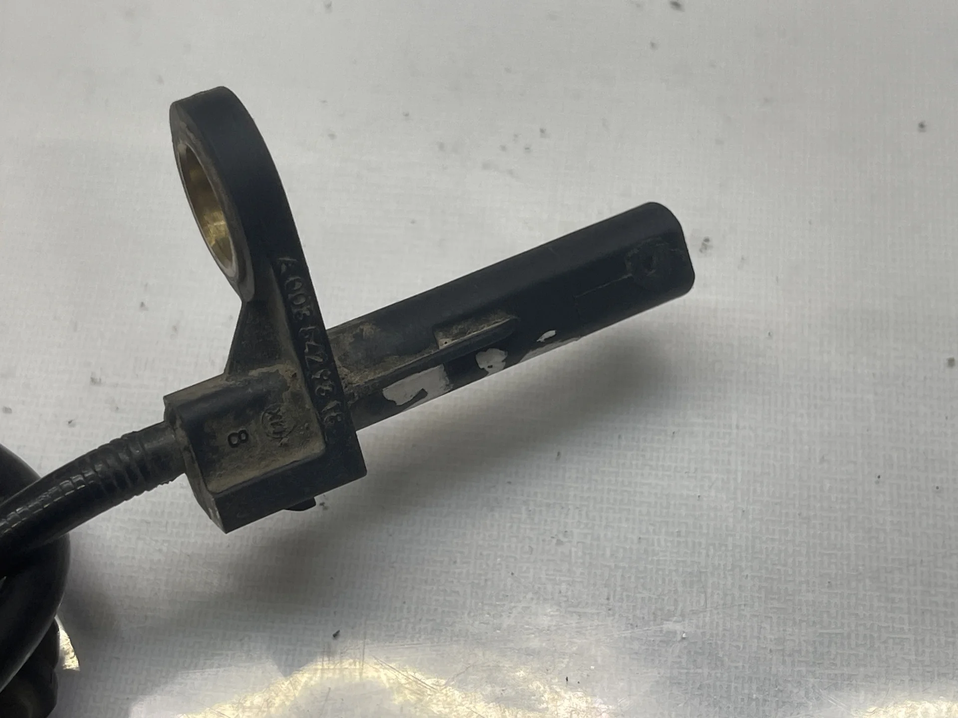 Датчик ABS передний Mercedes-Benz W221 A2215400317 - миниатюра 3