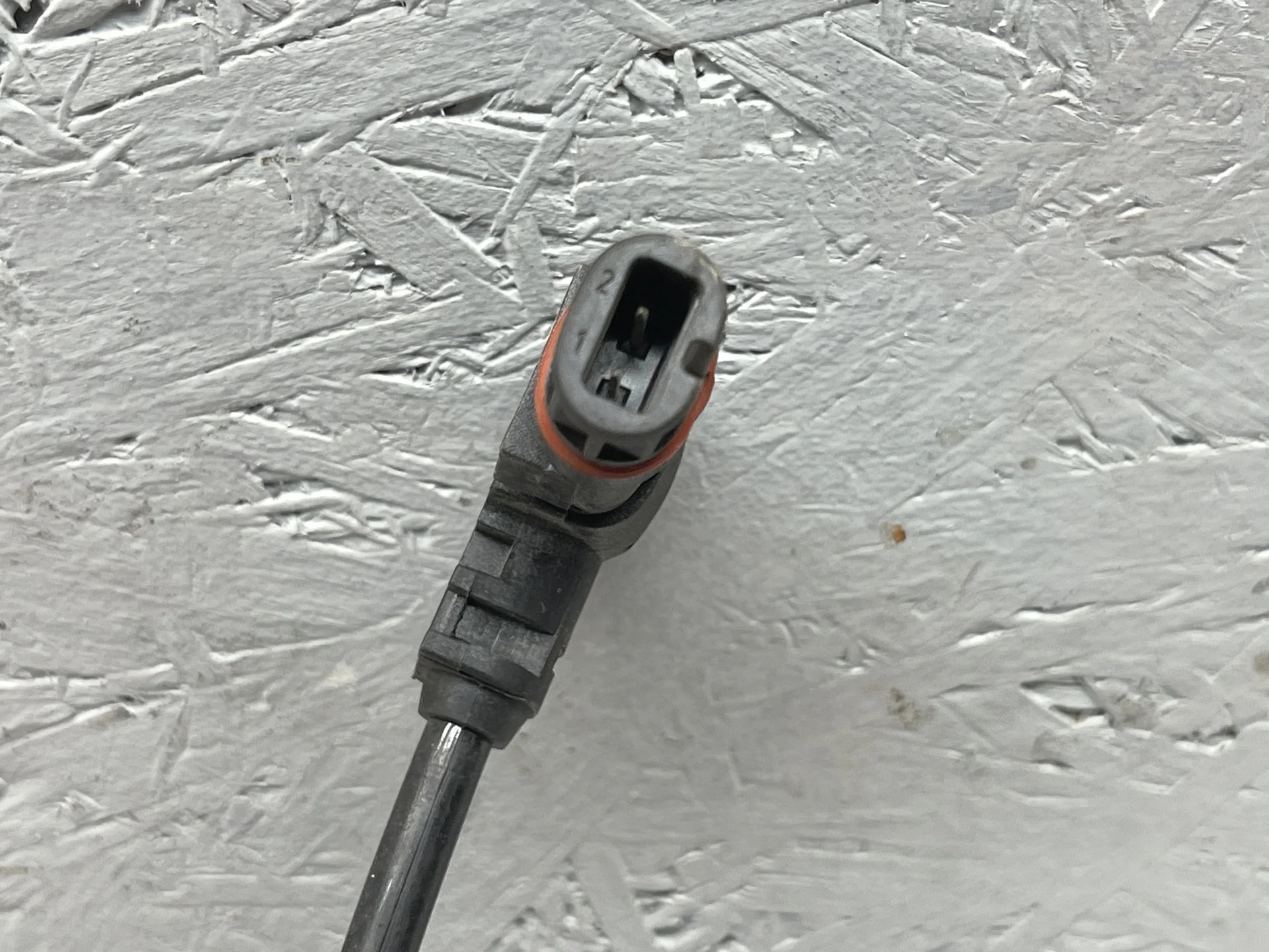 Датчик ABS передний Mercedes-Benz W221  A2215400317 - миниатюра 2