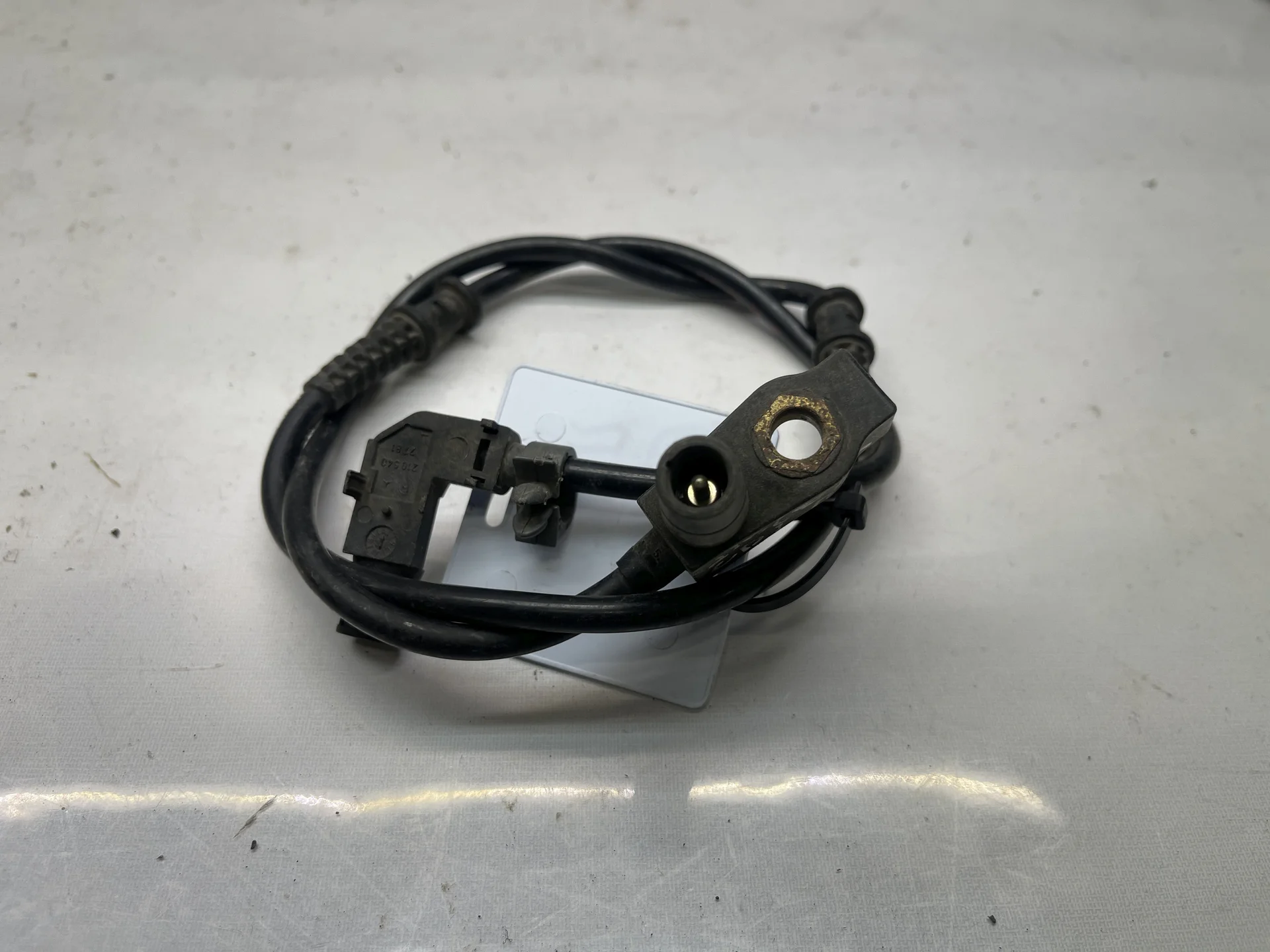 Проводка датчика износа передних колодок Mercedes-Benz W210 A2104400208 - изображение 1