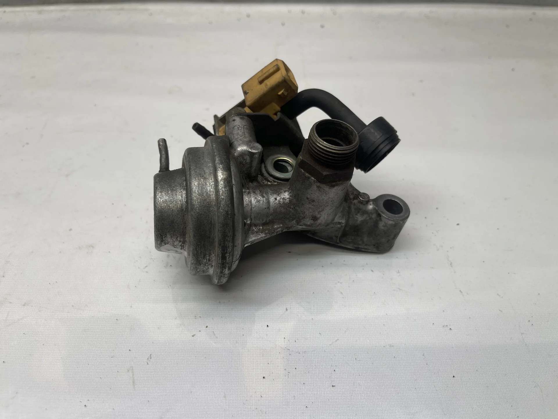 Клапан ЕГР Mercedes-Benz W211 112 A1121400060 - миниатюра 2