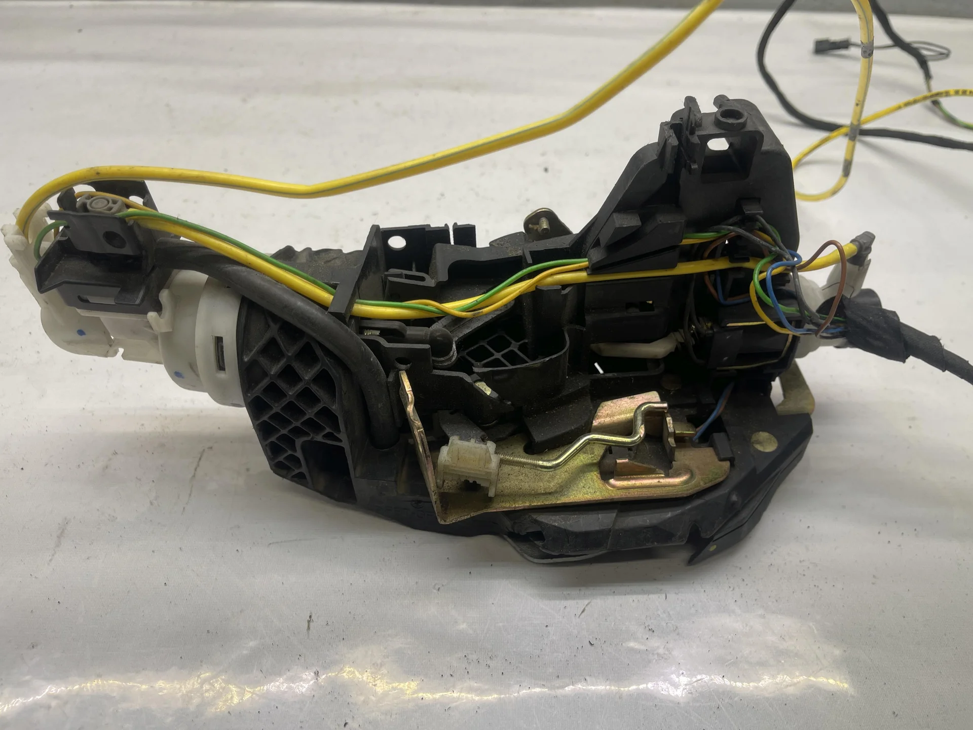Замок двери задней левой Mercedes-Benz W220  A2207306335 - миниатюра 3