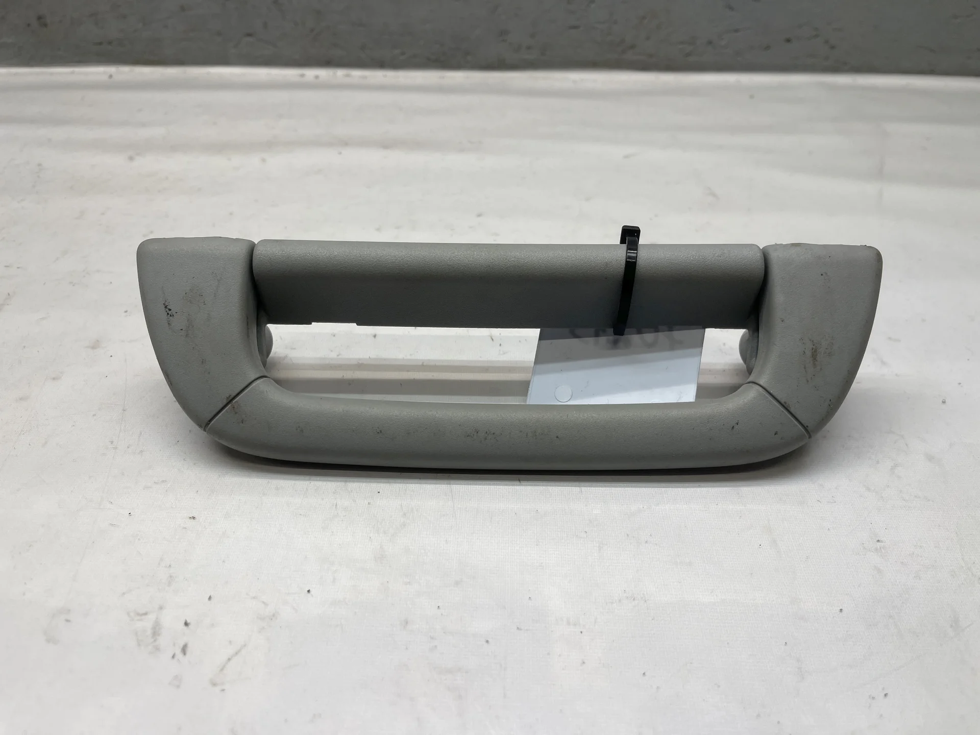 Поручень потолочный Mercedes-Benz W220 A2208100551 - изображение 1