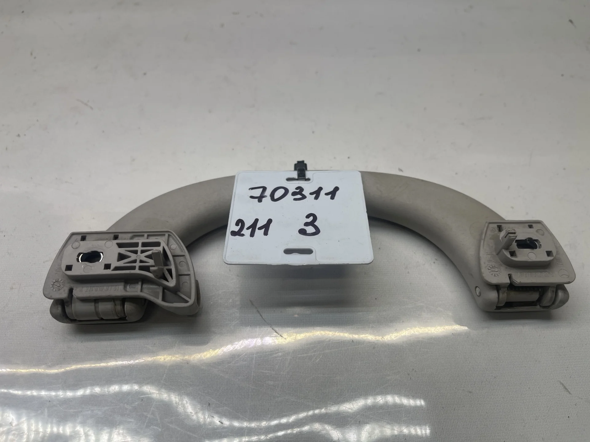 Поручень потолочный задний Mercedes-Benz W211  A2118100151 - миниатюра 2