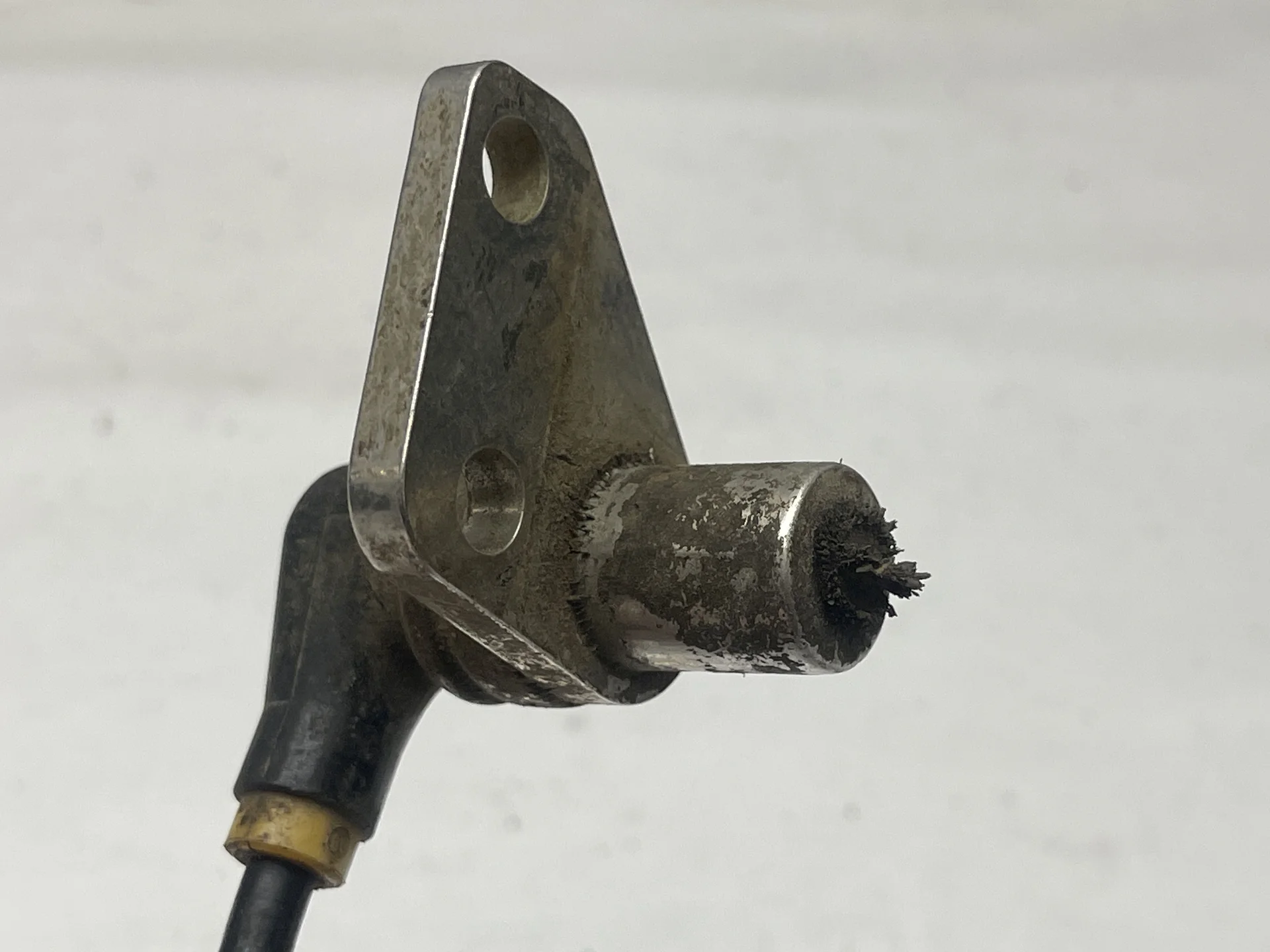 Датчик ABS передний левый Mercedes-Benz W124  A1245401617 - миниатюра 3
