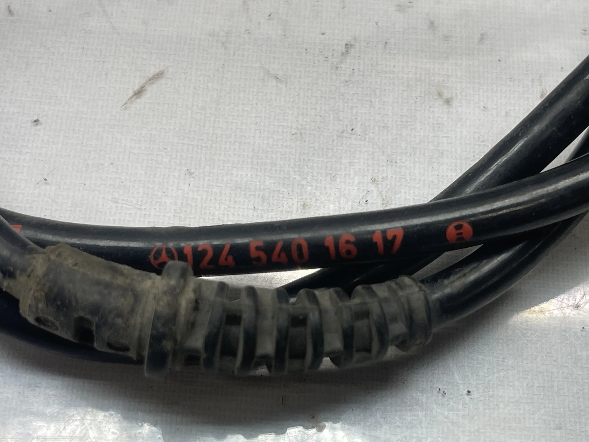 Датчик ABS передний левый Mercedes-Benz W124  A1245401617 - миниатюра 4