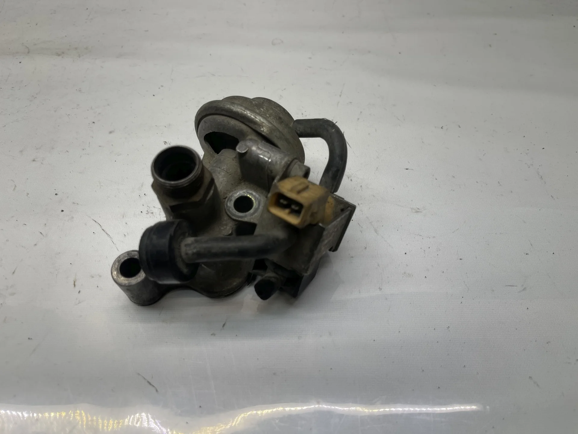 Клапан ЕГР Mercedes-Benz W211 112 A1121400060 - миниатюра 2