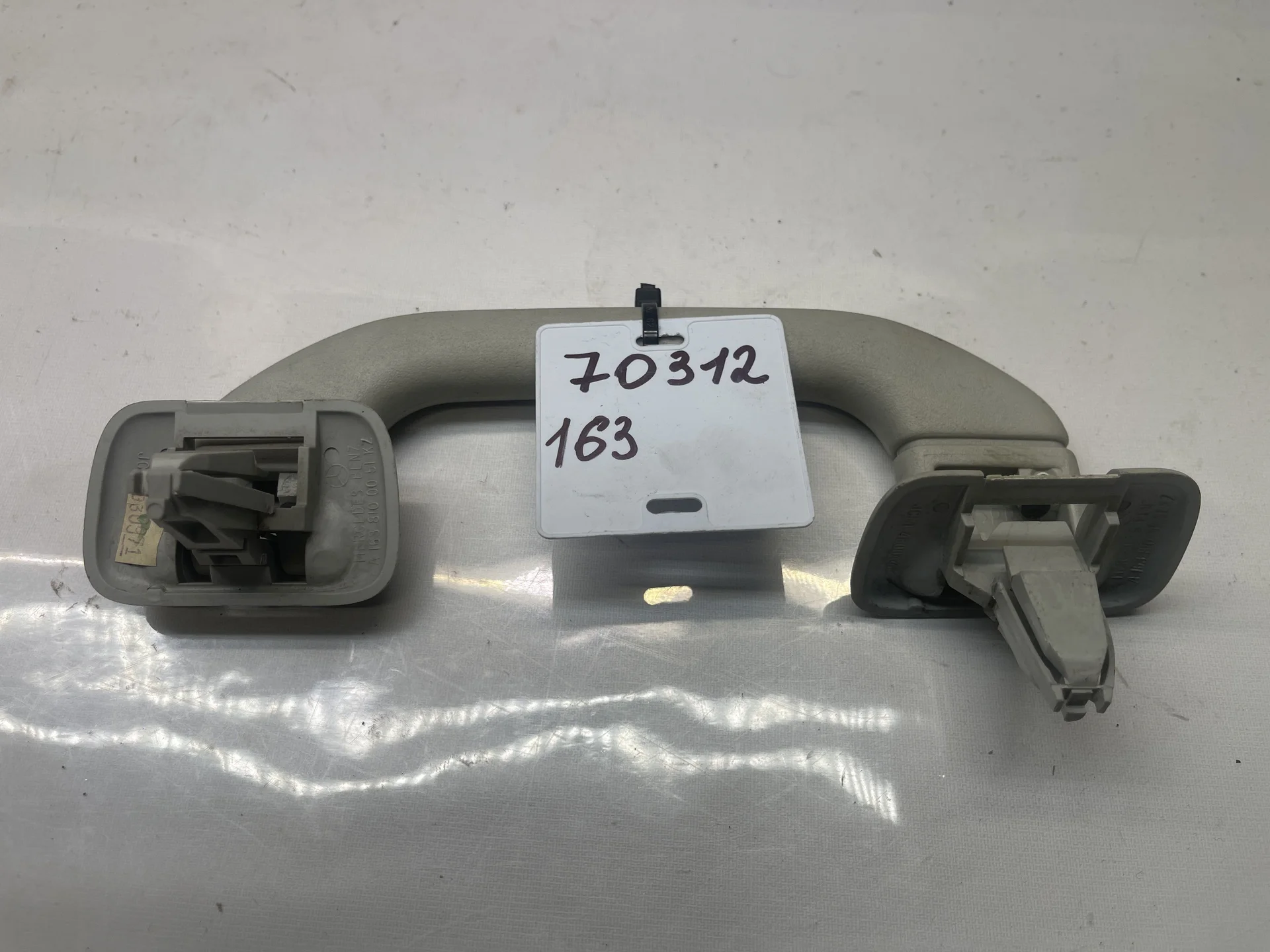 Поручень потолочный передний Mercedes-Benz W163 A1638100051 - миниатюра 2