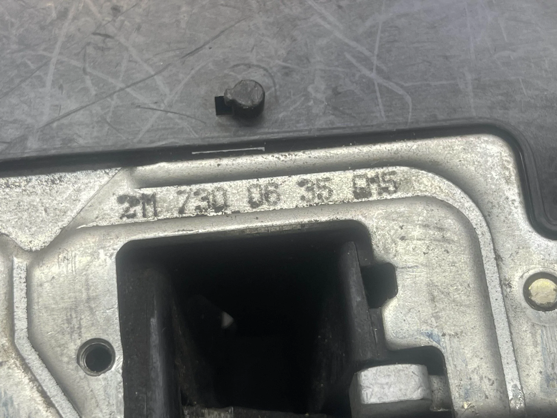 Замок двери задней правой Mercedes-Benz W211 A2117300635 - миниатюра 2