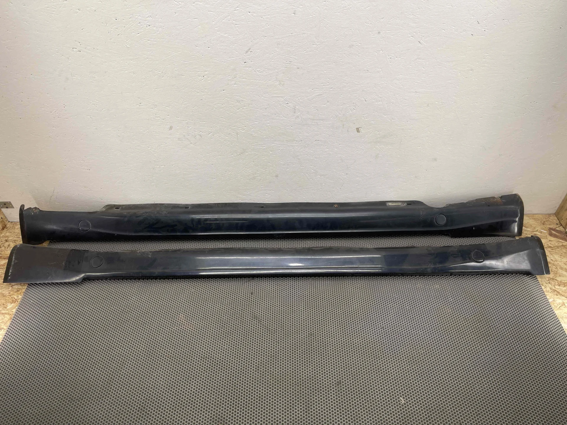 Накладки порогов комплект Mercedes-Benz W210 119 HWA2106980154 - изображение 1