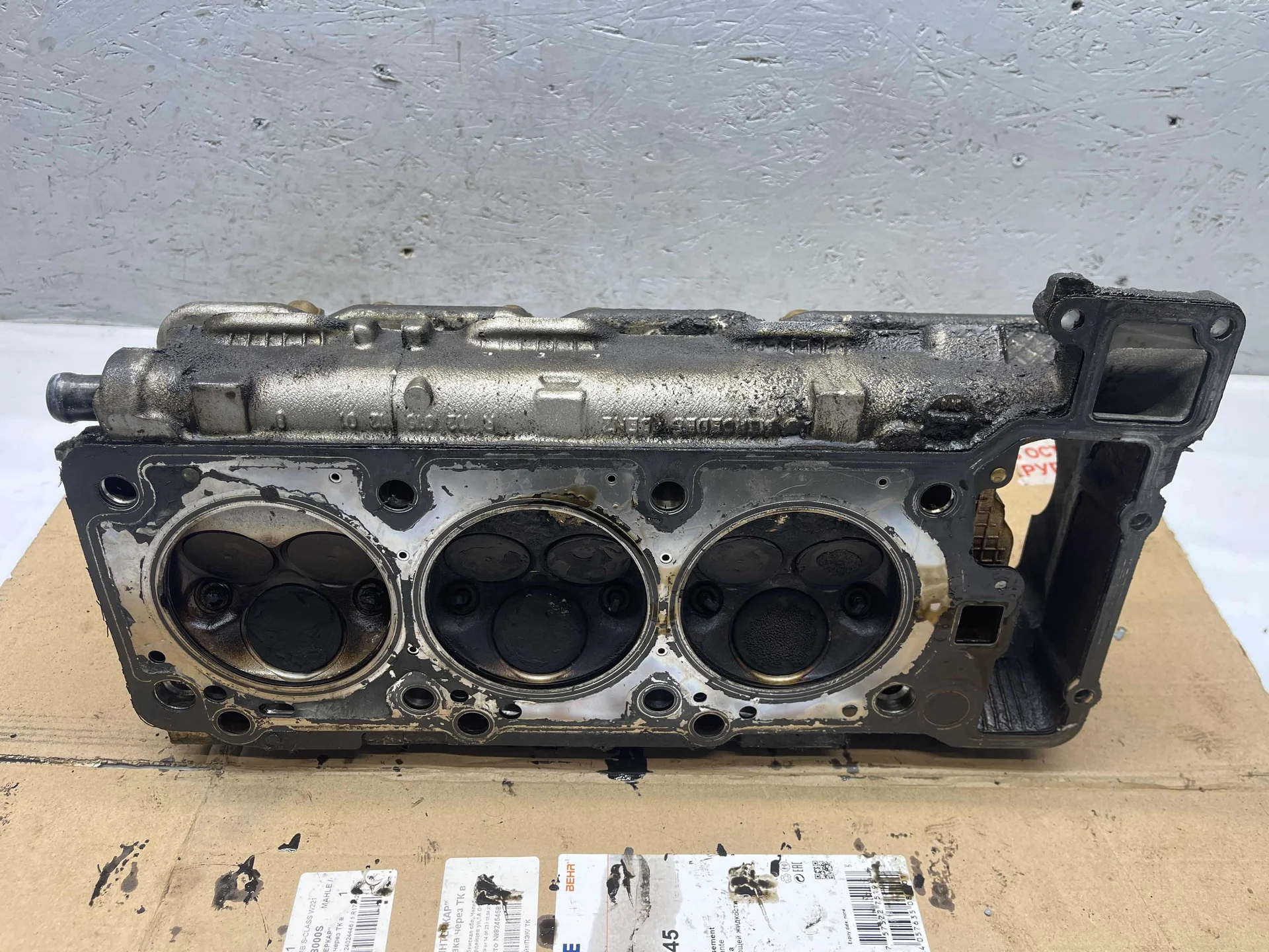 Головка блока цилиндров левая Mercedes-Benz W210 112 A1120101420 - миниатюра 8
